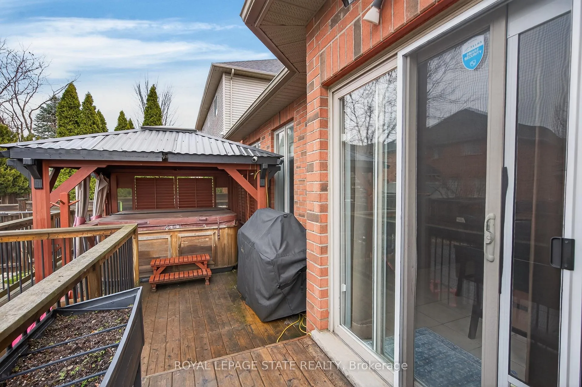 Photo 36 of 20 Gristmill Place, Hamilton, Ancaster — HOMEH