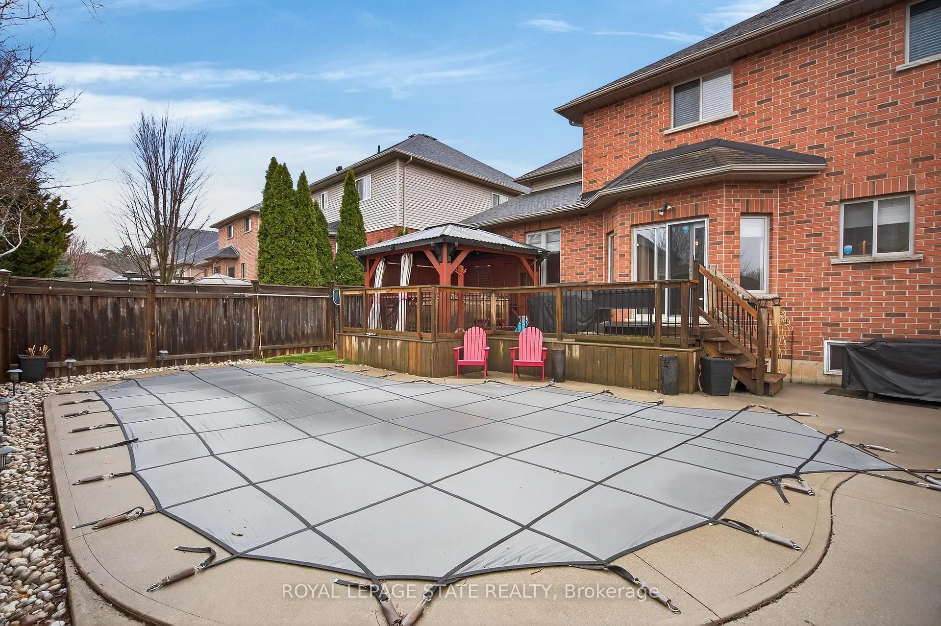 Photo 42 of 20 Gristmill Place, Hamilton, Ancaster — HOMEH