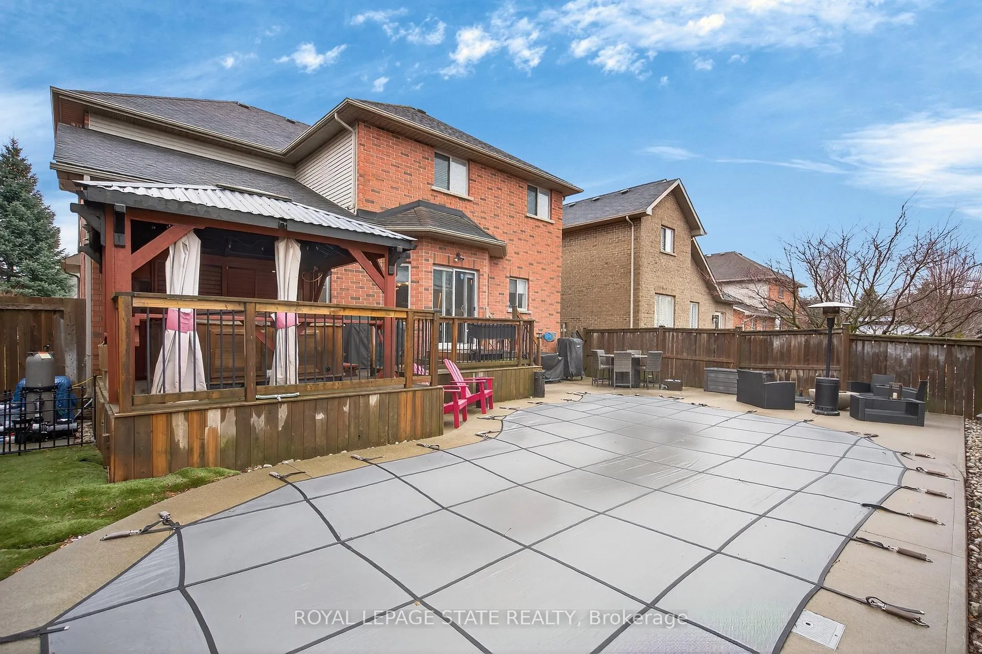 Photo 43 of 20 Gristmill Place, Hamilton, Ancaster — HOMEH