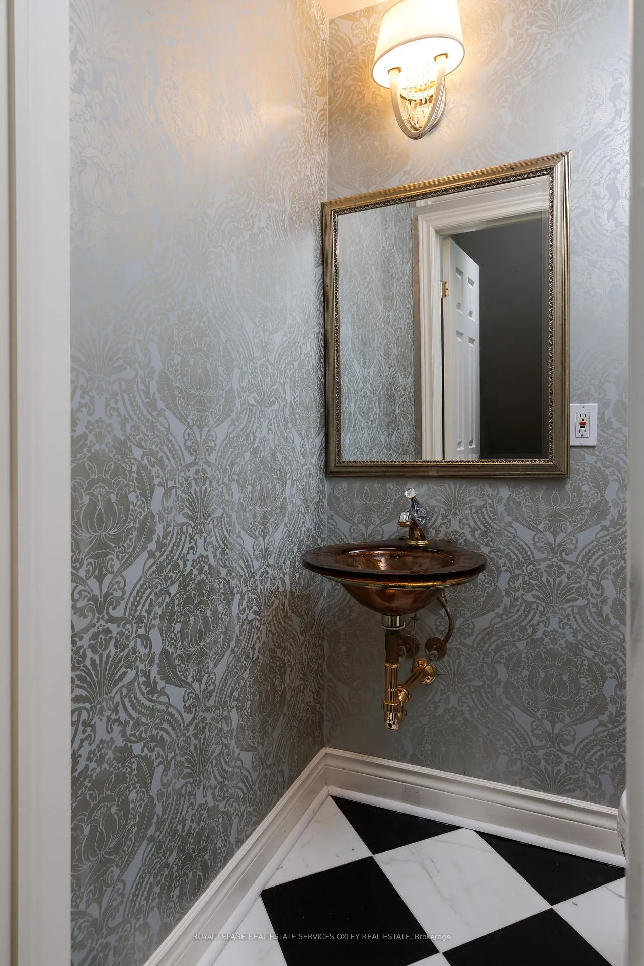 Photo 11 of 184 Bedford Road, Toronto, The Annex — HOMEH