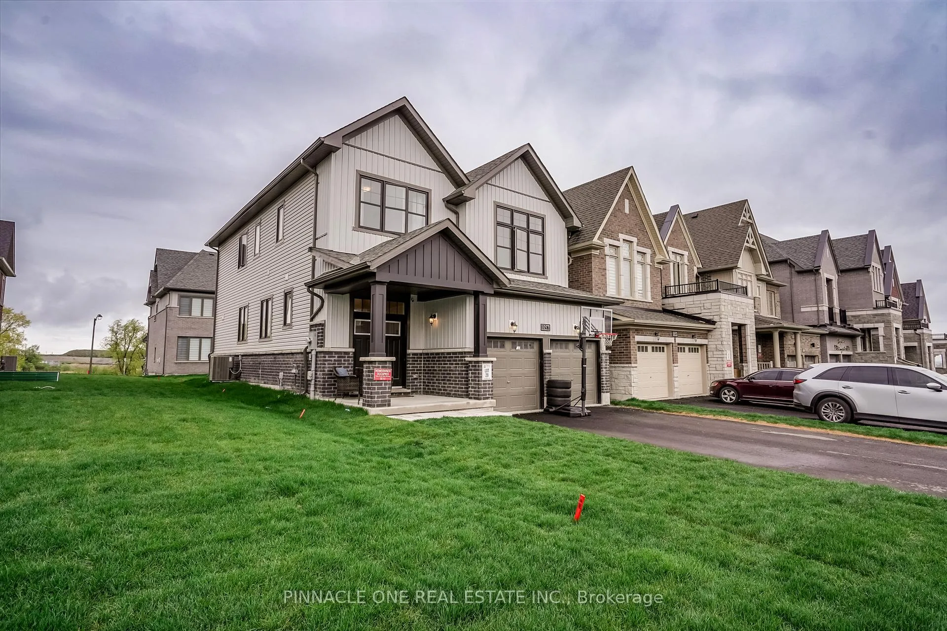 Photo 2 of 1057 Suddard Avenue, Oshawa, Kedron — HOMEH