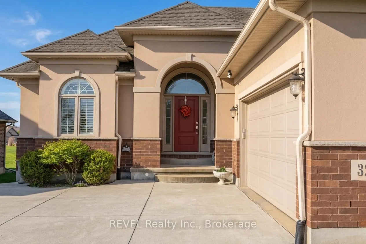 Photo 3 of 32 Magnolia Lane, Welland, Hwy 406/Welland — HOMEH