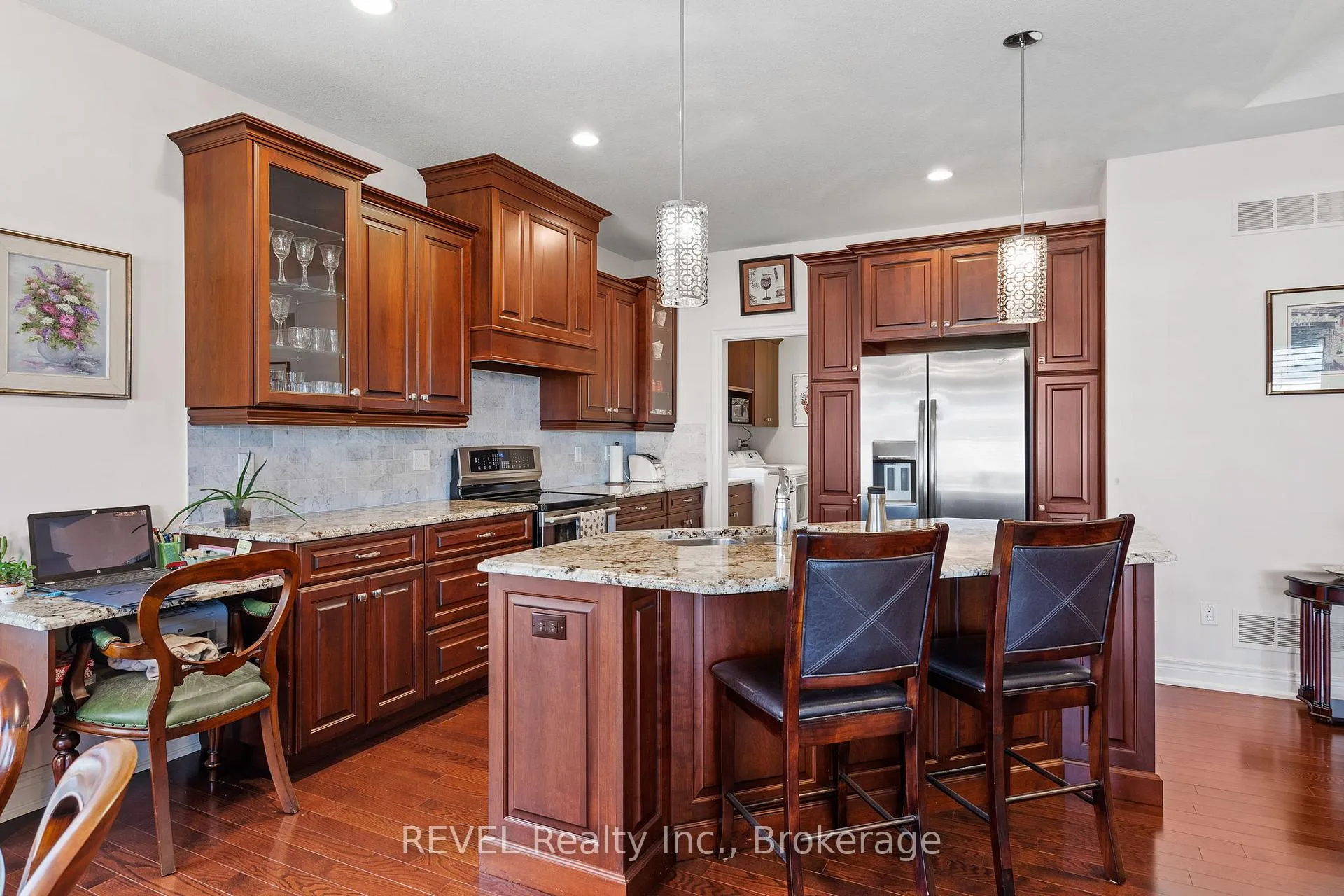 Photo 10 of 32 Magnolia Lane, Welland, Hwy 406/Welland — HOMEH