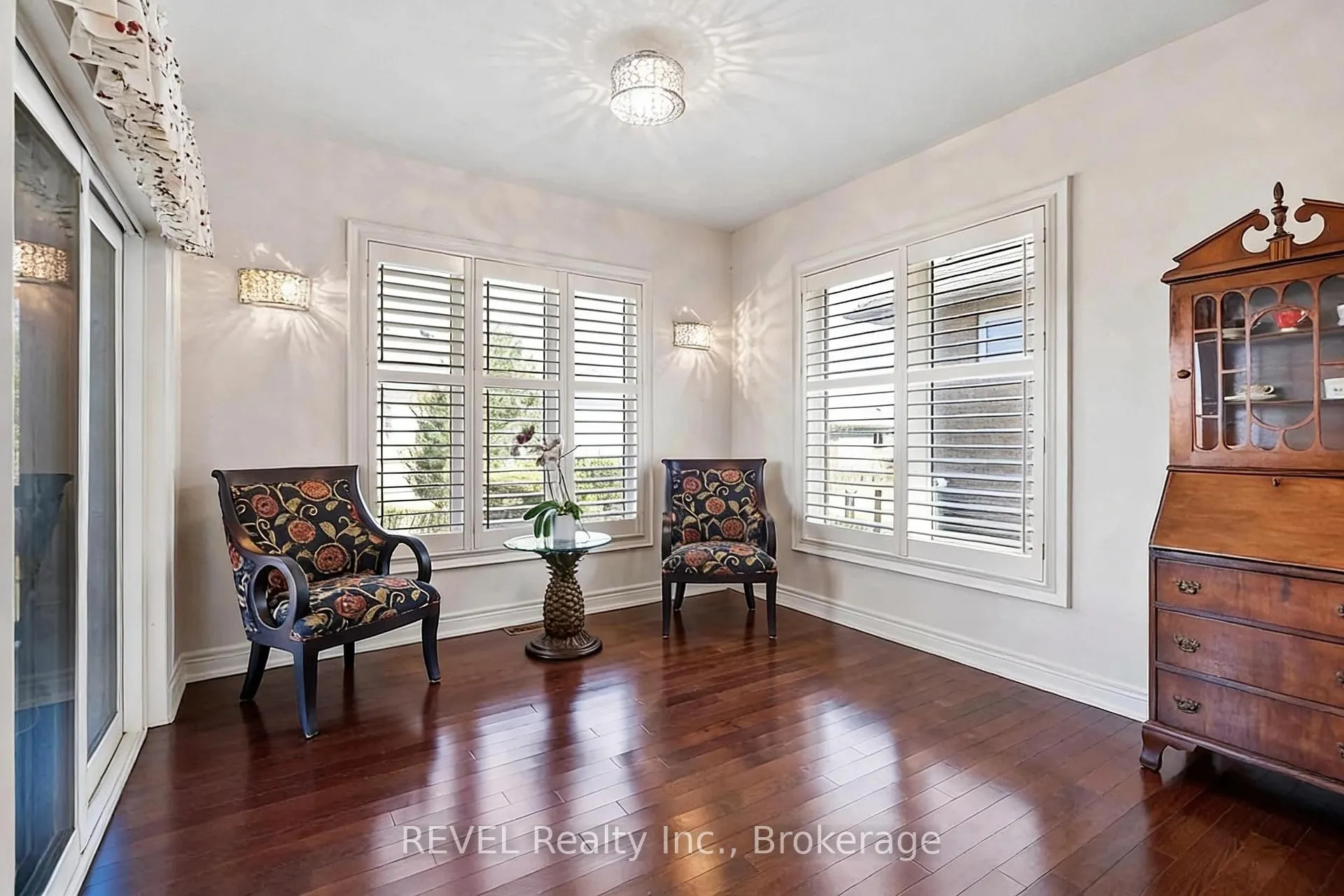Photo 14 of 32 Magnolia Lane, Welland, Hwy 406/Welland — HOMEH