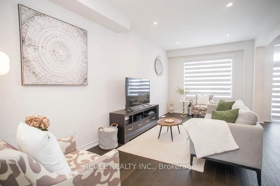 Photo 6 of Unit 7, 1 Tom Brown Drive, Brant, Paris — HOMEH