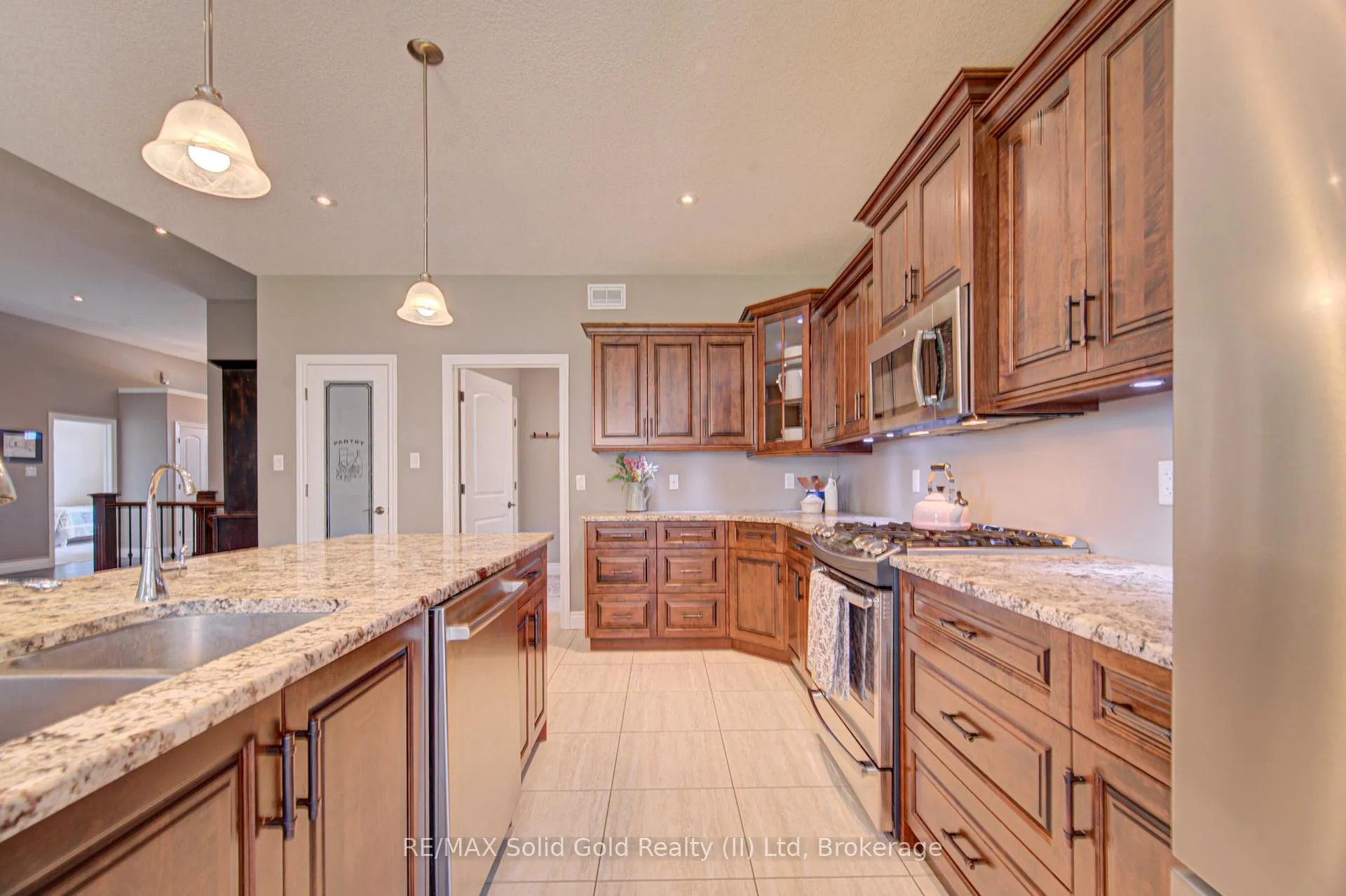 Photo 16 of 11 Gerber Meadows Drive, Wellesley — HOMEH