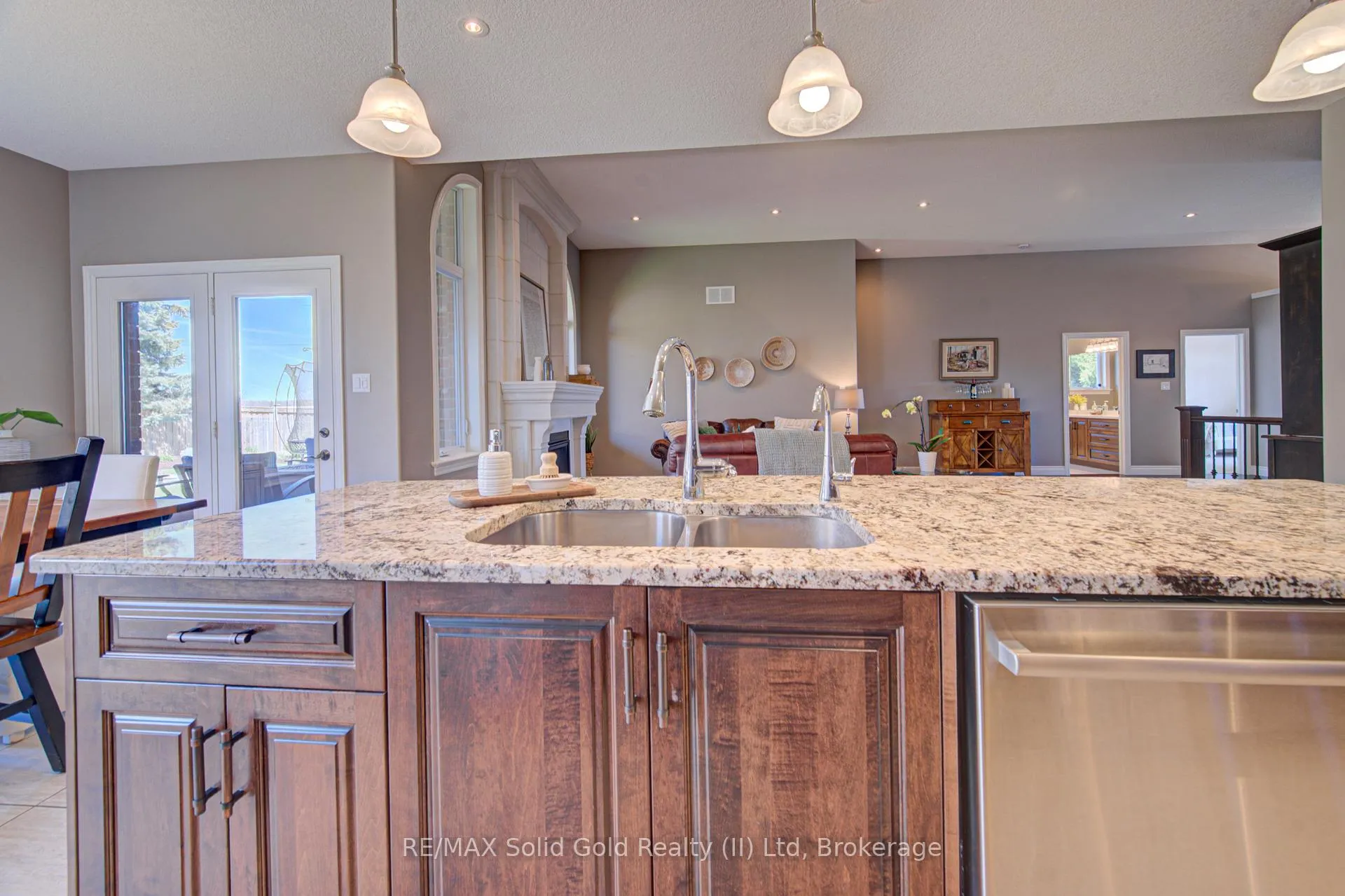 Photo 17 of 11 Gerber Meadows Drive, Wellesley — HOMEH