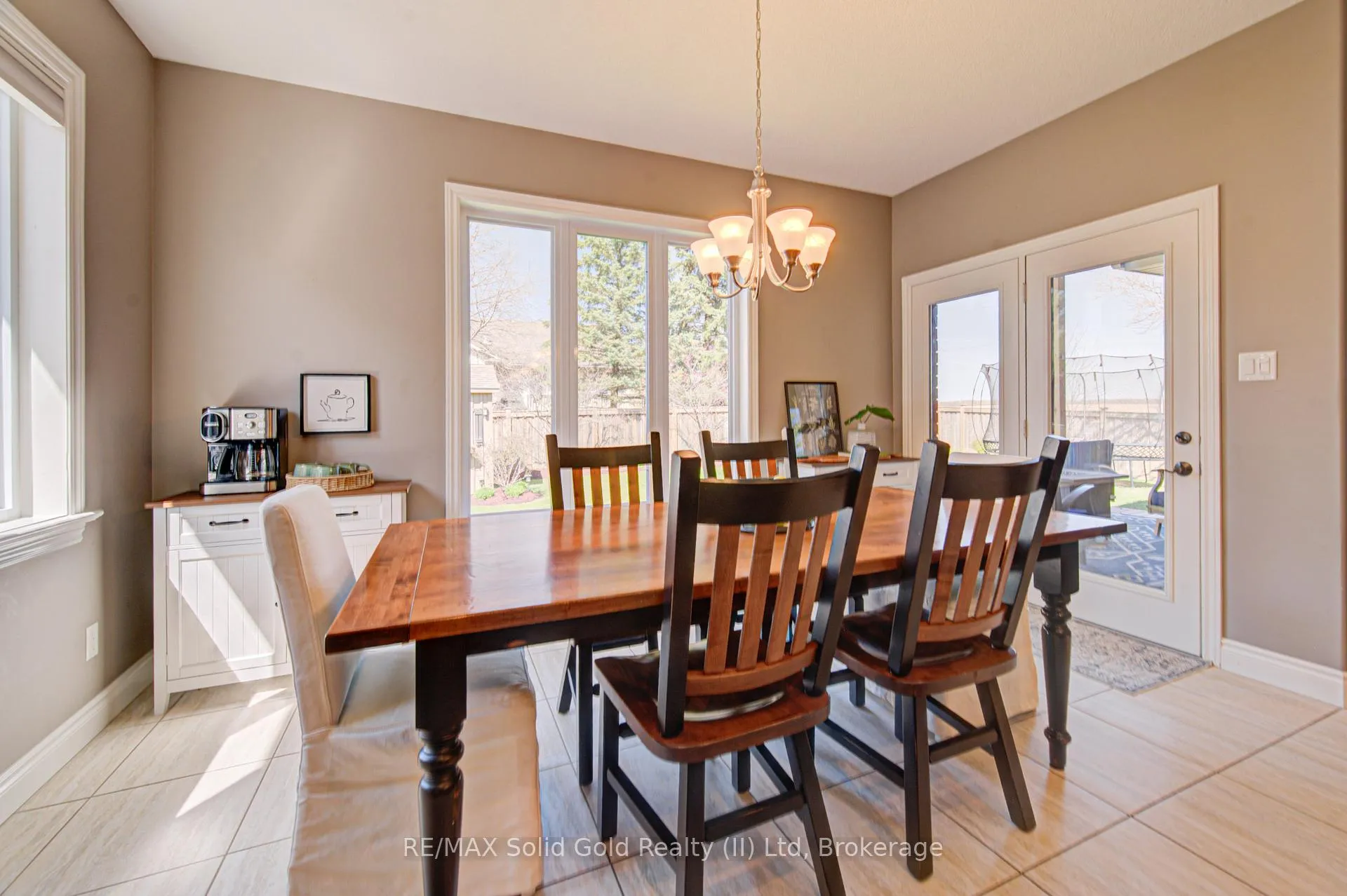 Photo 18 of 11 Gerber Meadows Drive, Wellesley — HOMEH