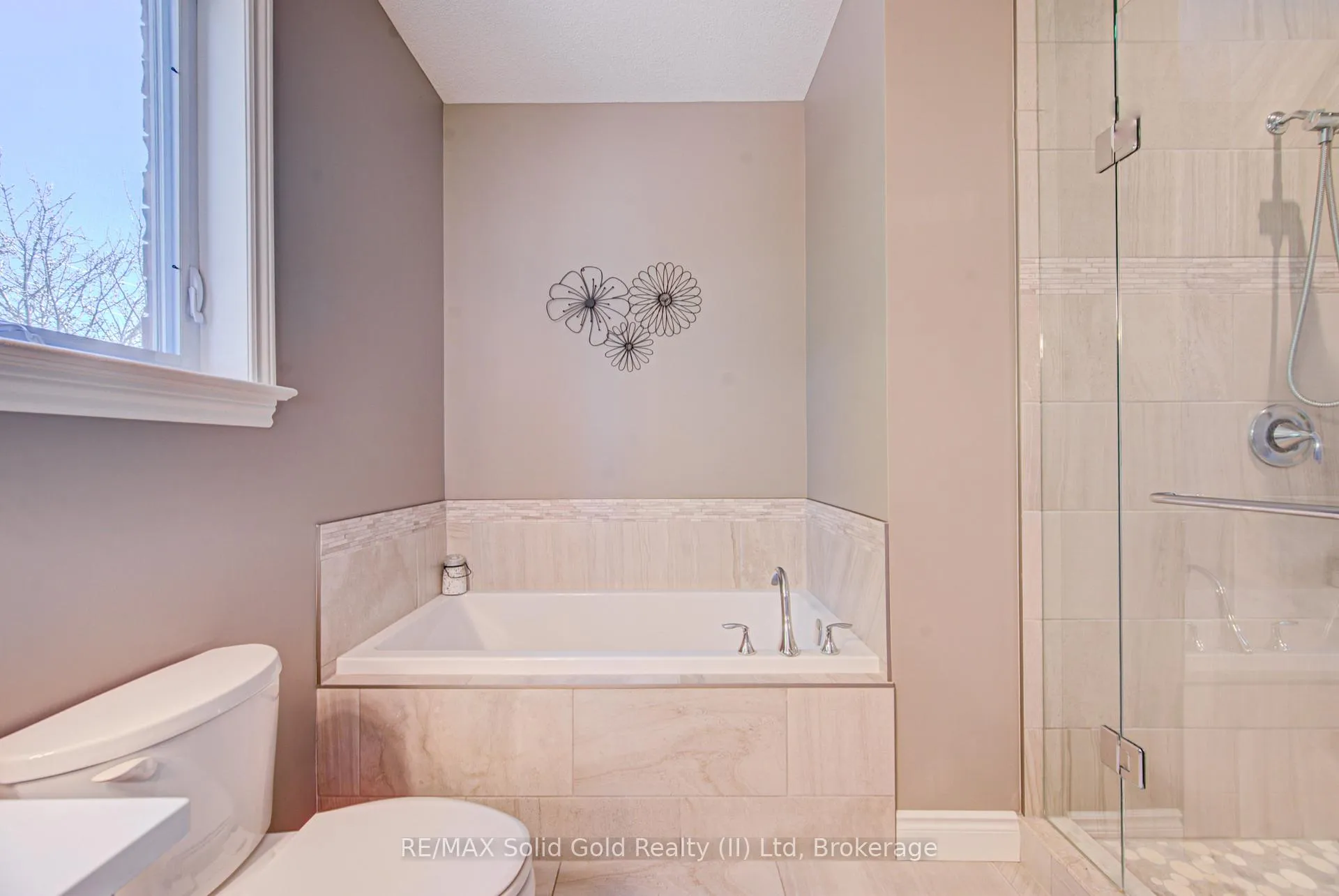 Photo 23 of 11 Gerber Meadows Drive, Wellesley — HOMEH