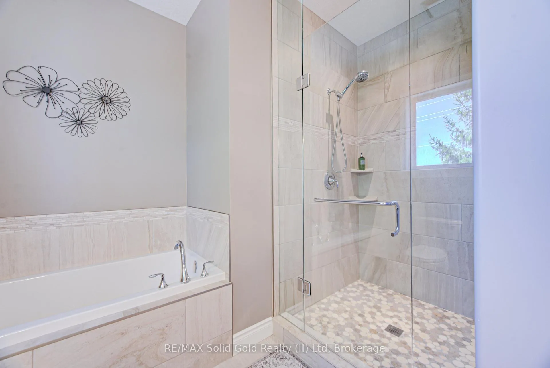 Photo 24 of 11 Gerber Meadows Drive, Wellesley — HOMEH