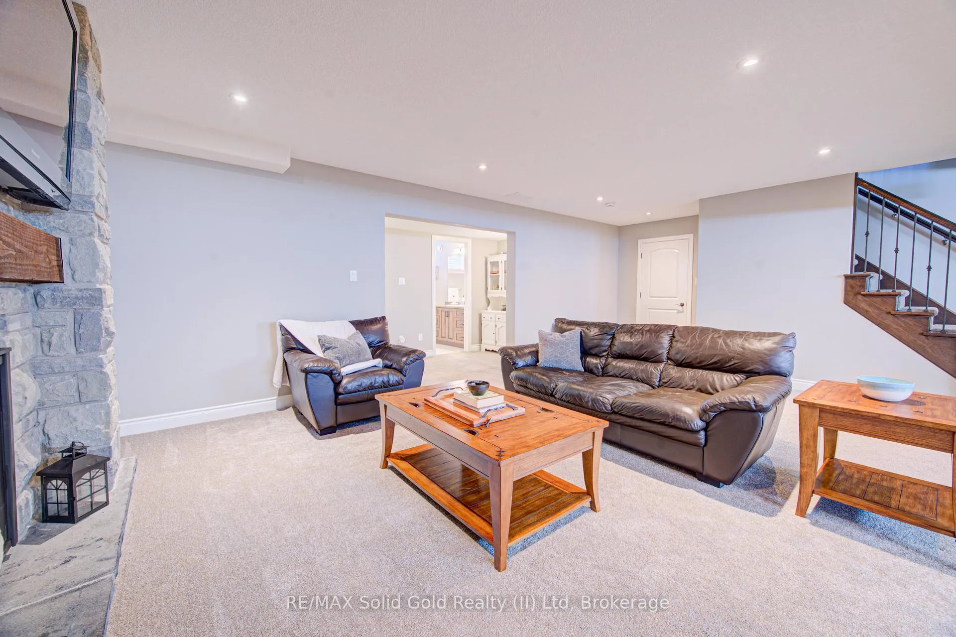 Photo 33 of 11 Gerber Meadows Drive, Wellesley — HOMEH