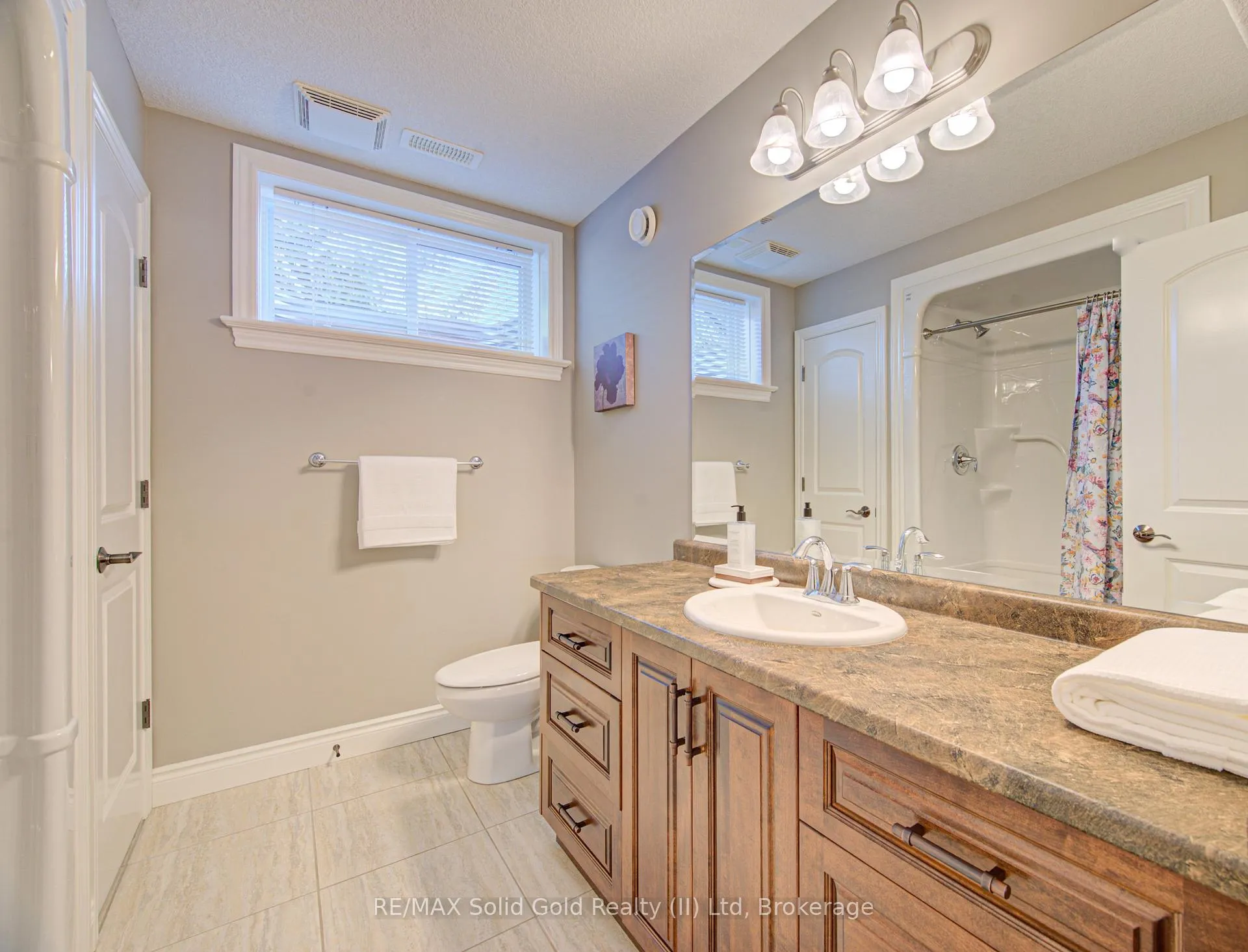Photo 38 of 11 Gerber Meadows Drive, Wellesley — HOMEH