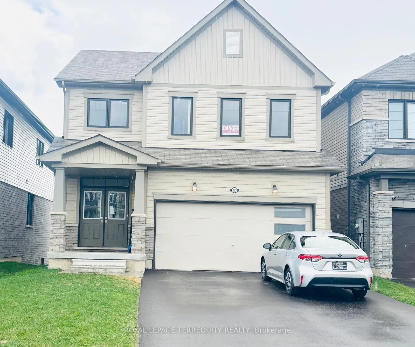 Front of 285 Vanilla Trail