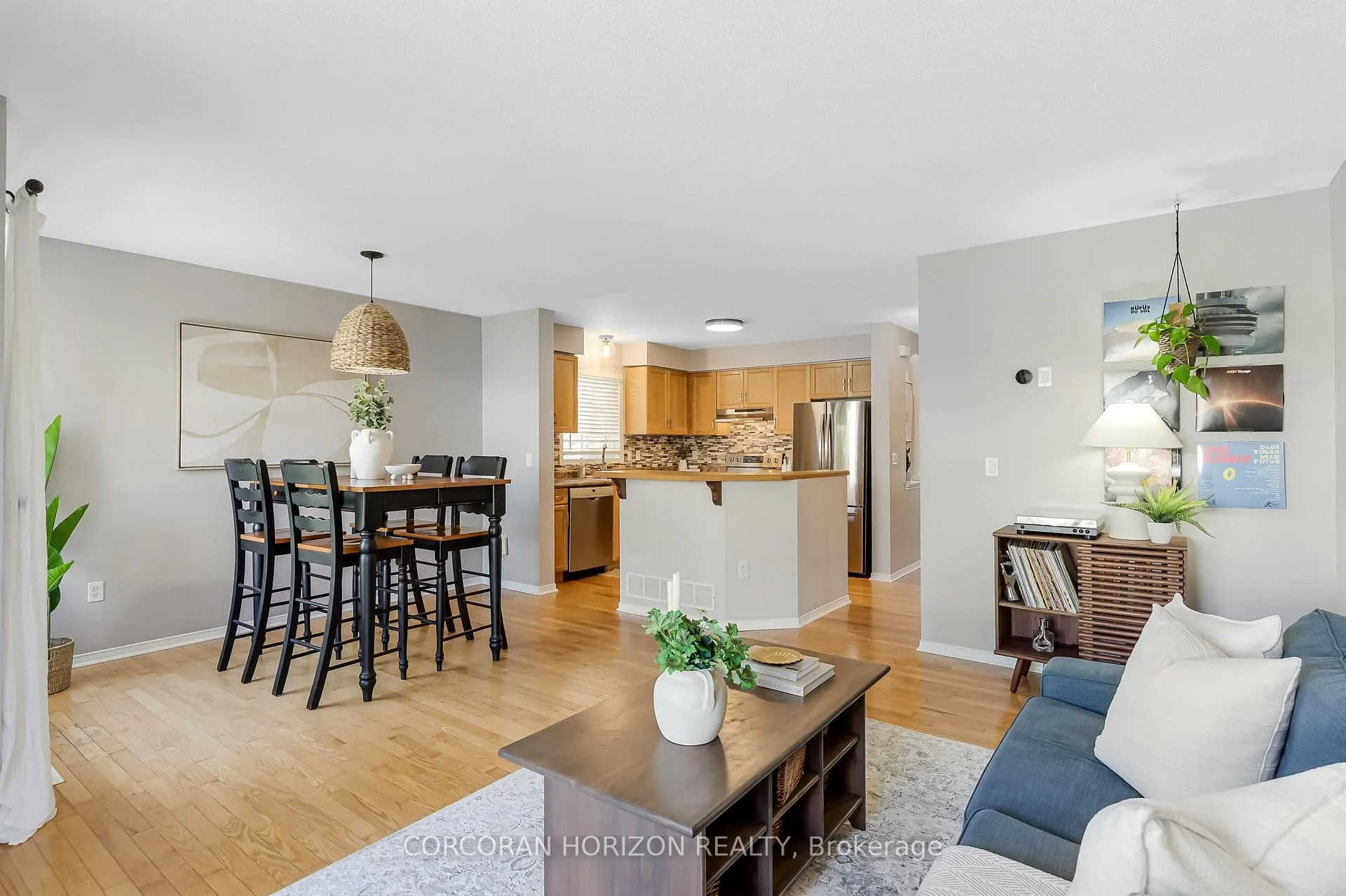 Photo 12 of 74 Elma Place, Cambridge — HOMEH