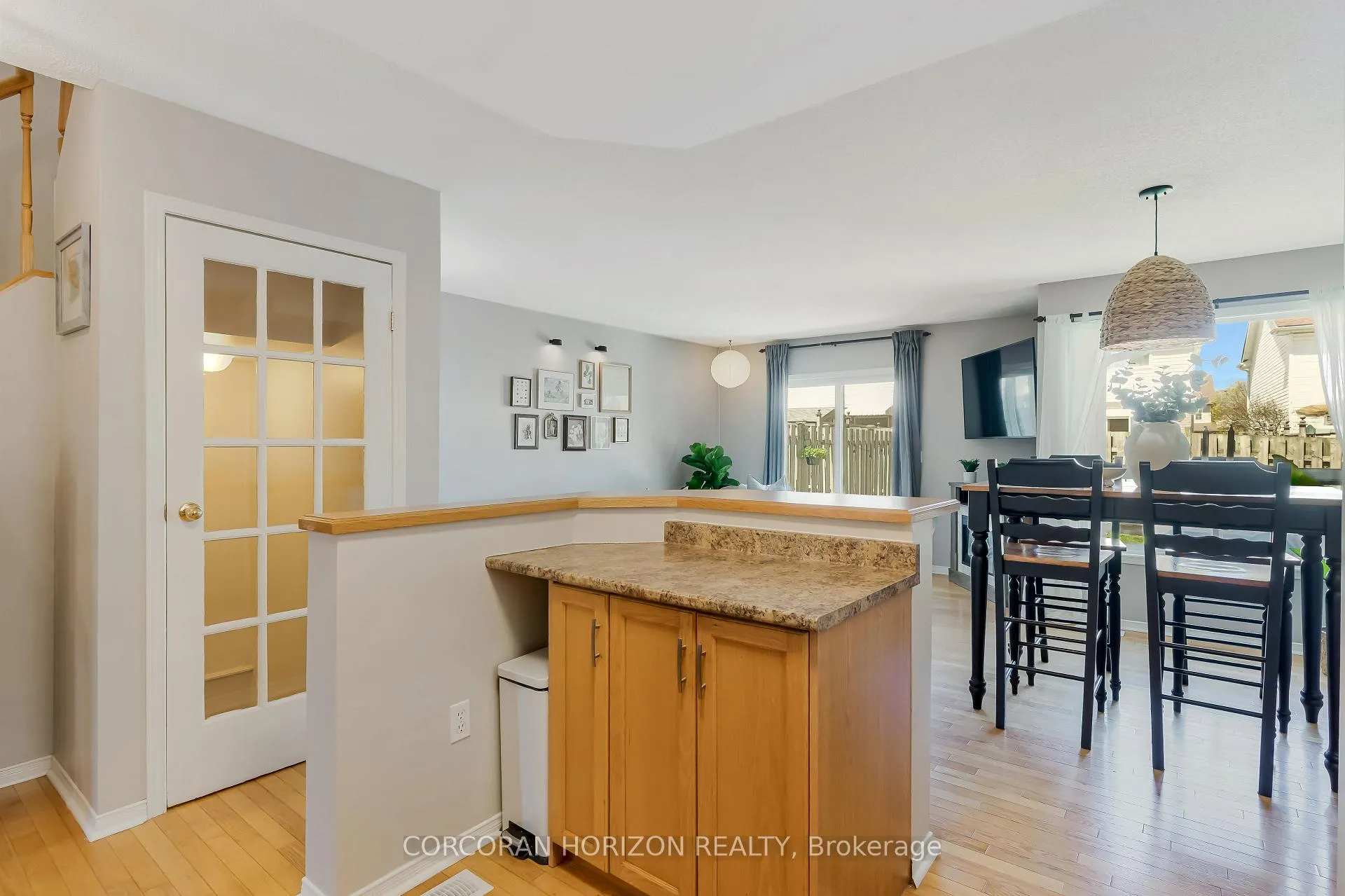 Photo 18 of 74 Elma Place, Cambridge — HOMEH