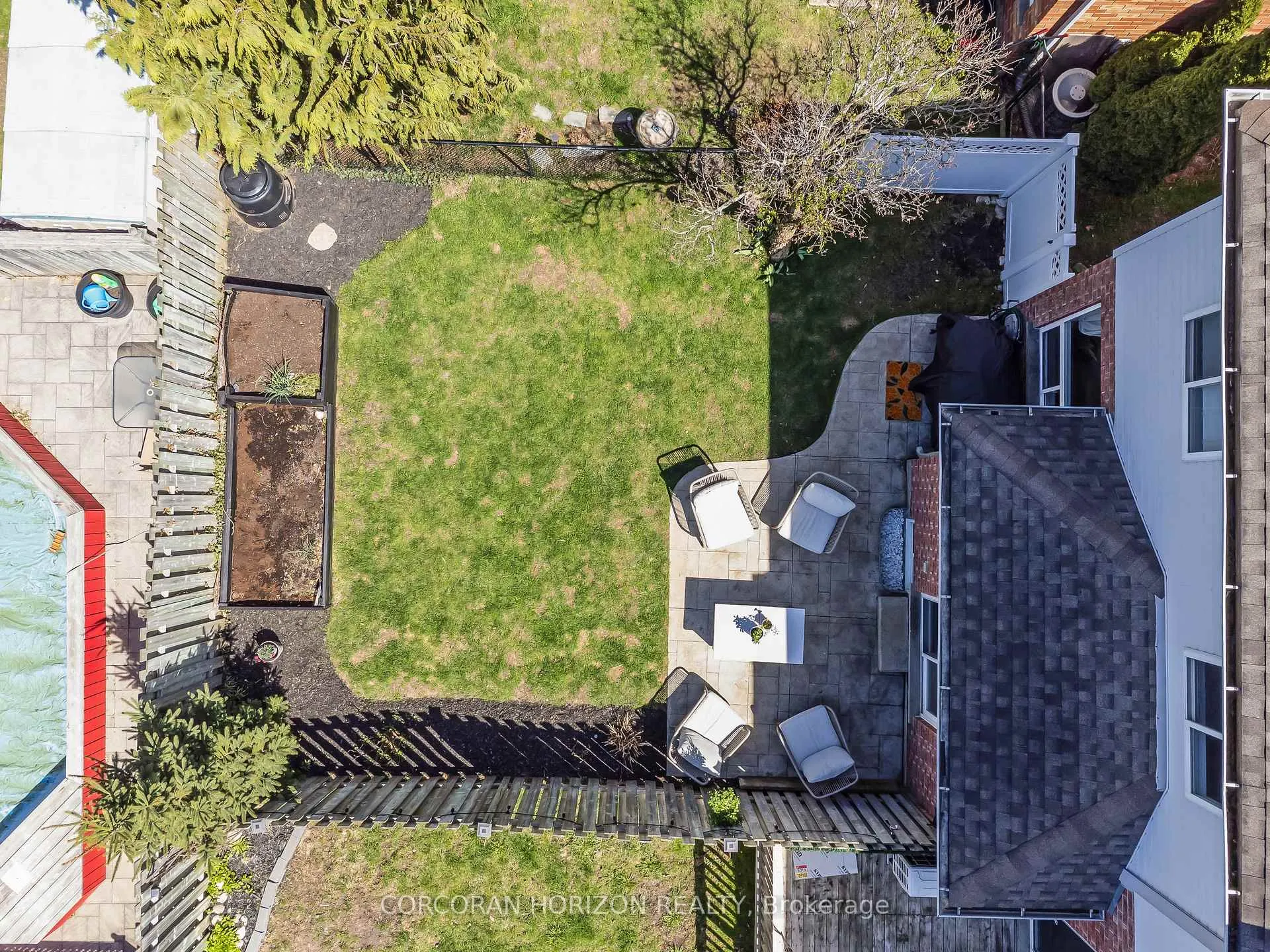 Photo 47 of 74 Elma Place, Cambridge — HOMEH