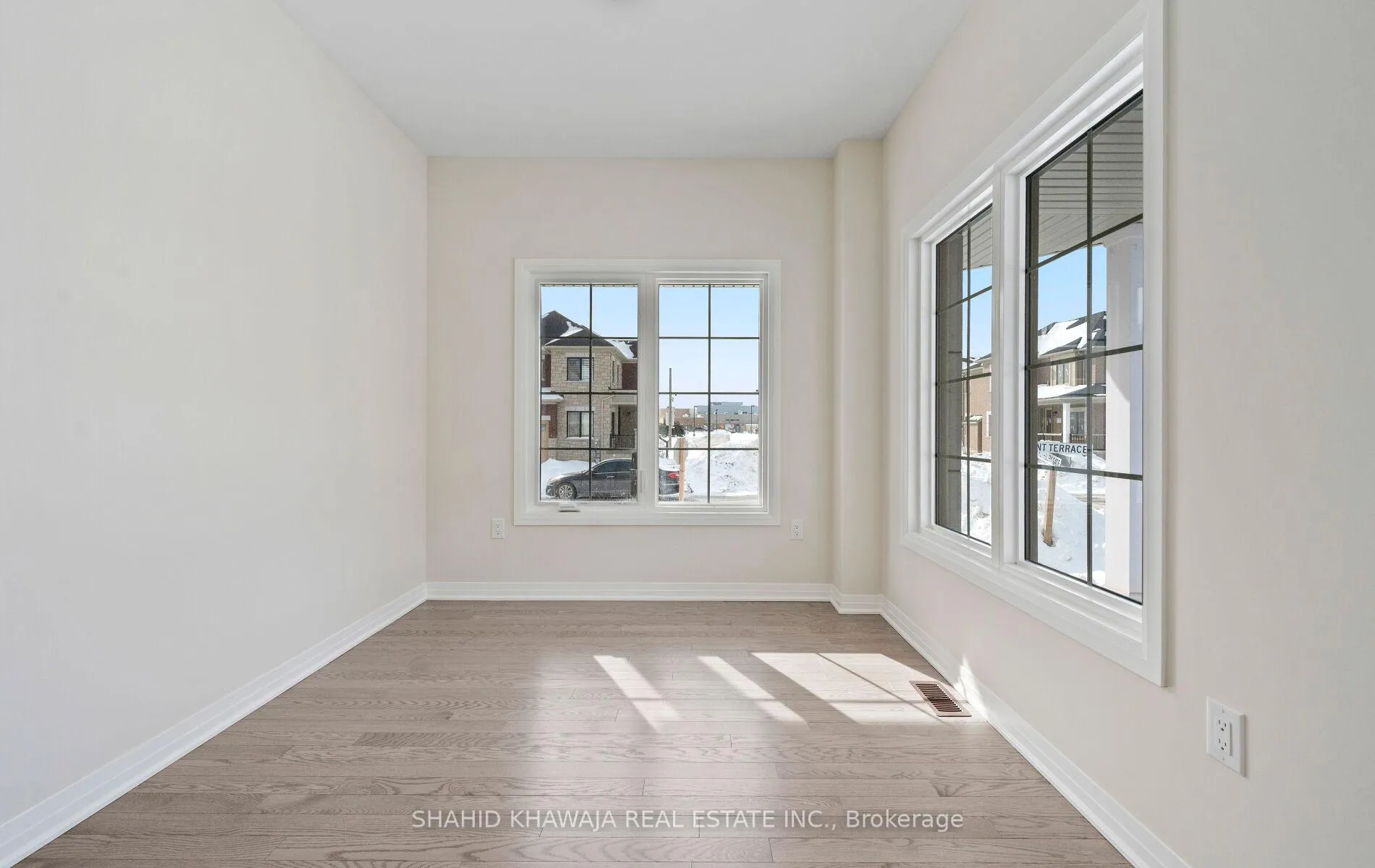 Photo 5 of 1109 Dent Terrace, Milton, Bowes — HOMEH
