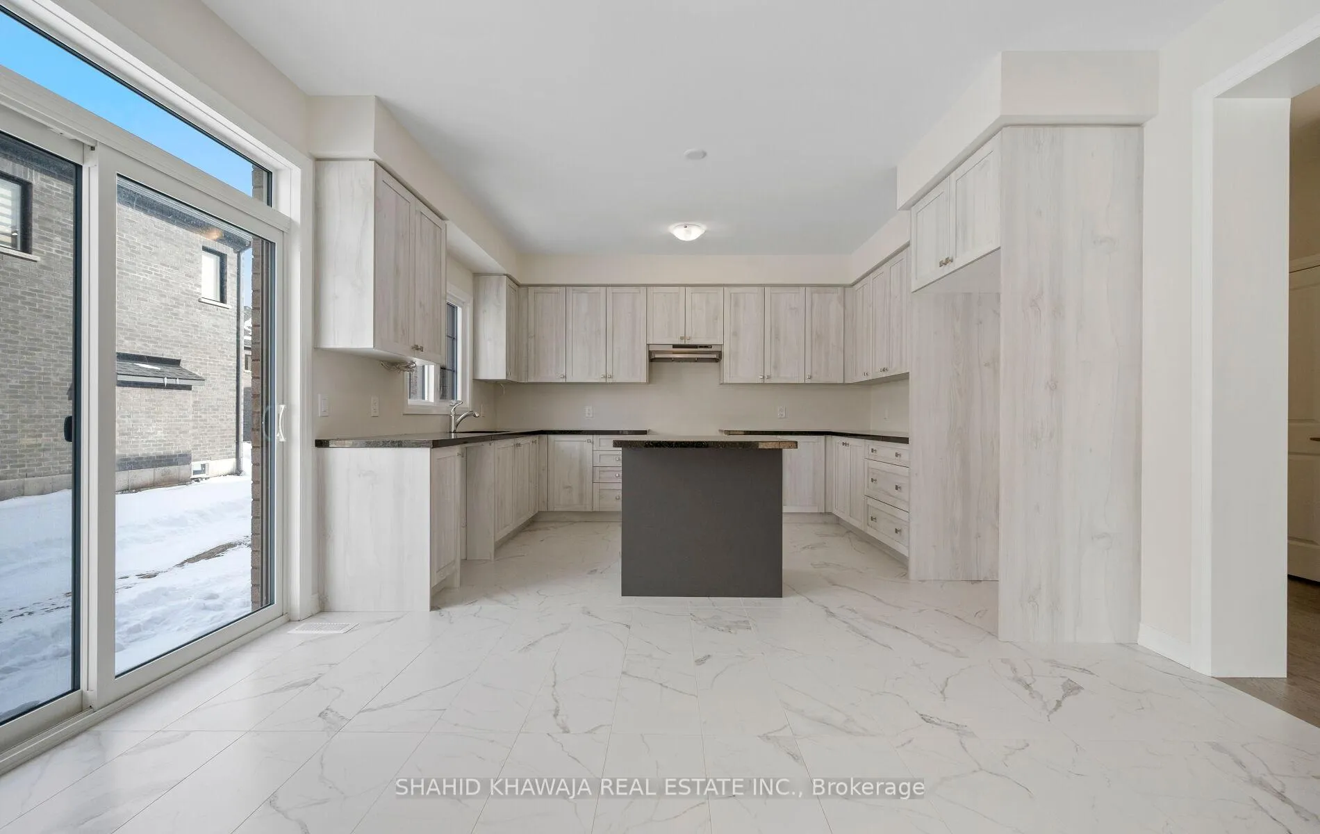 Photo 11 of 1109 Dent Terrace, Milton, Bowes — HOMEH