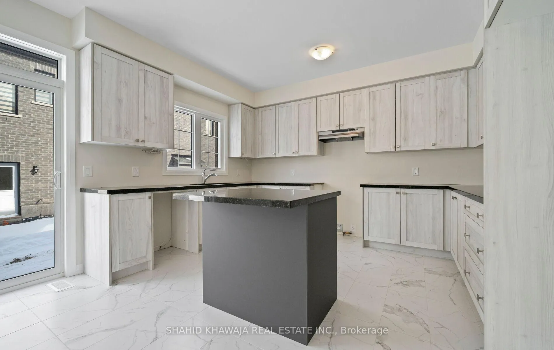 Photo 12 of 1109 Dent Terrace, Milton, Bowes — HOMEH