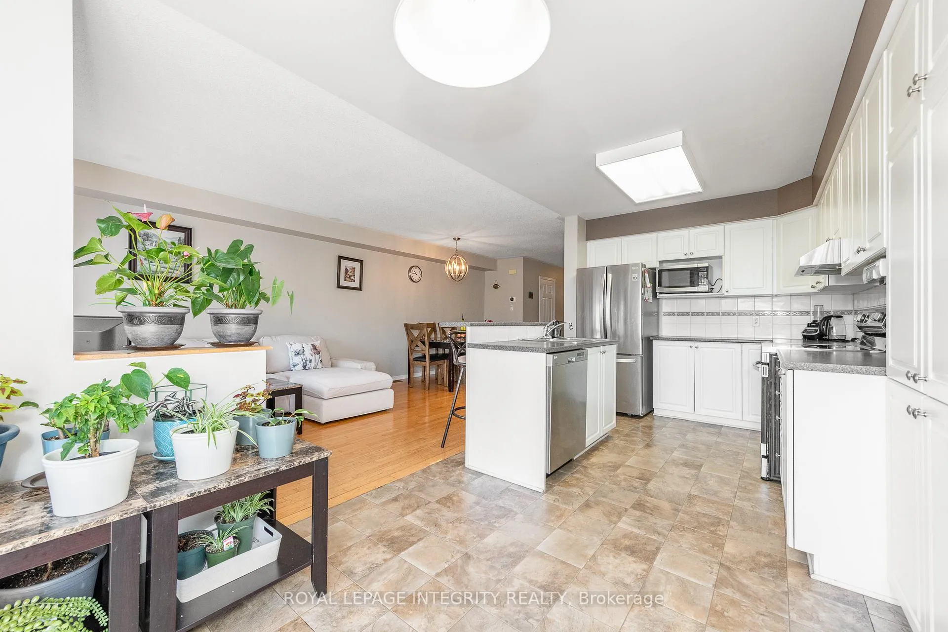 Photo 20 of 915 Schooner Crescent, Ottawa, Riverside South/Gloucester Glen — HOMEH