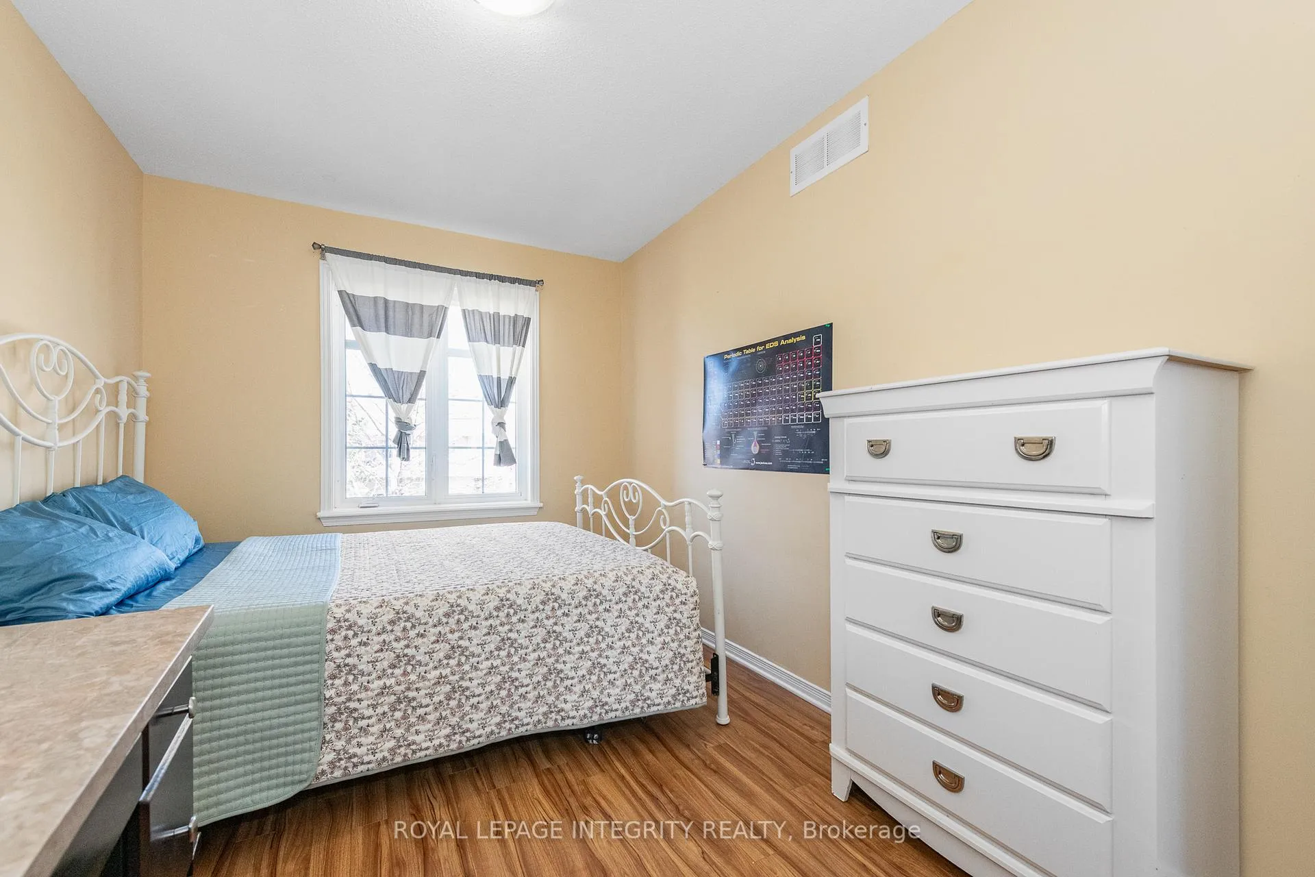 Photo 34 of 915 Schooner Crescent, Ottawa, Riverside South/Gloucester Glen — HOMEH