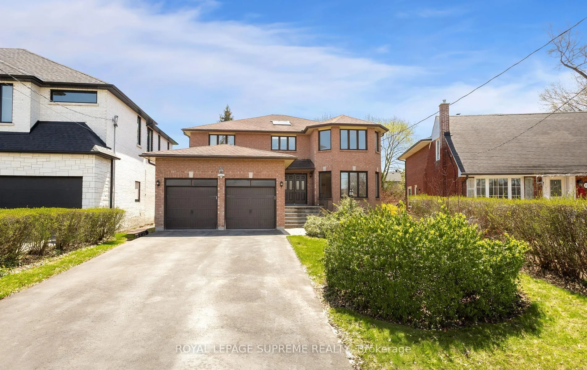 Photo 2 of 31 Donalbert Road, Etobicoke, Islington-City Centre West — HOMEH