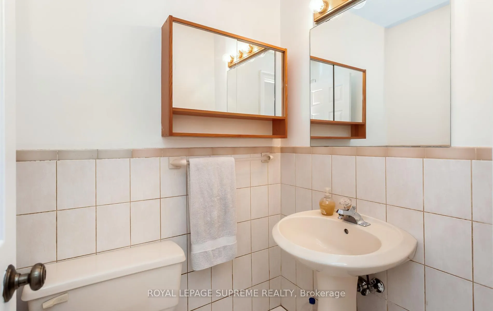 Photo 18 of 31 Donalbert Road, Etobicoke, Islington-City Centre West — HOMEH