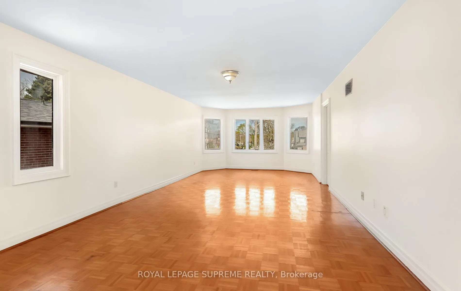 Photo 24 of 31 Donalbert Road, Etobicoke, Islington-City Centre West — HOMEH