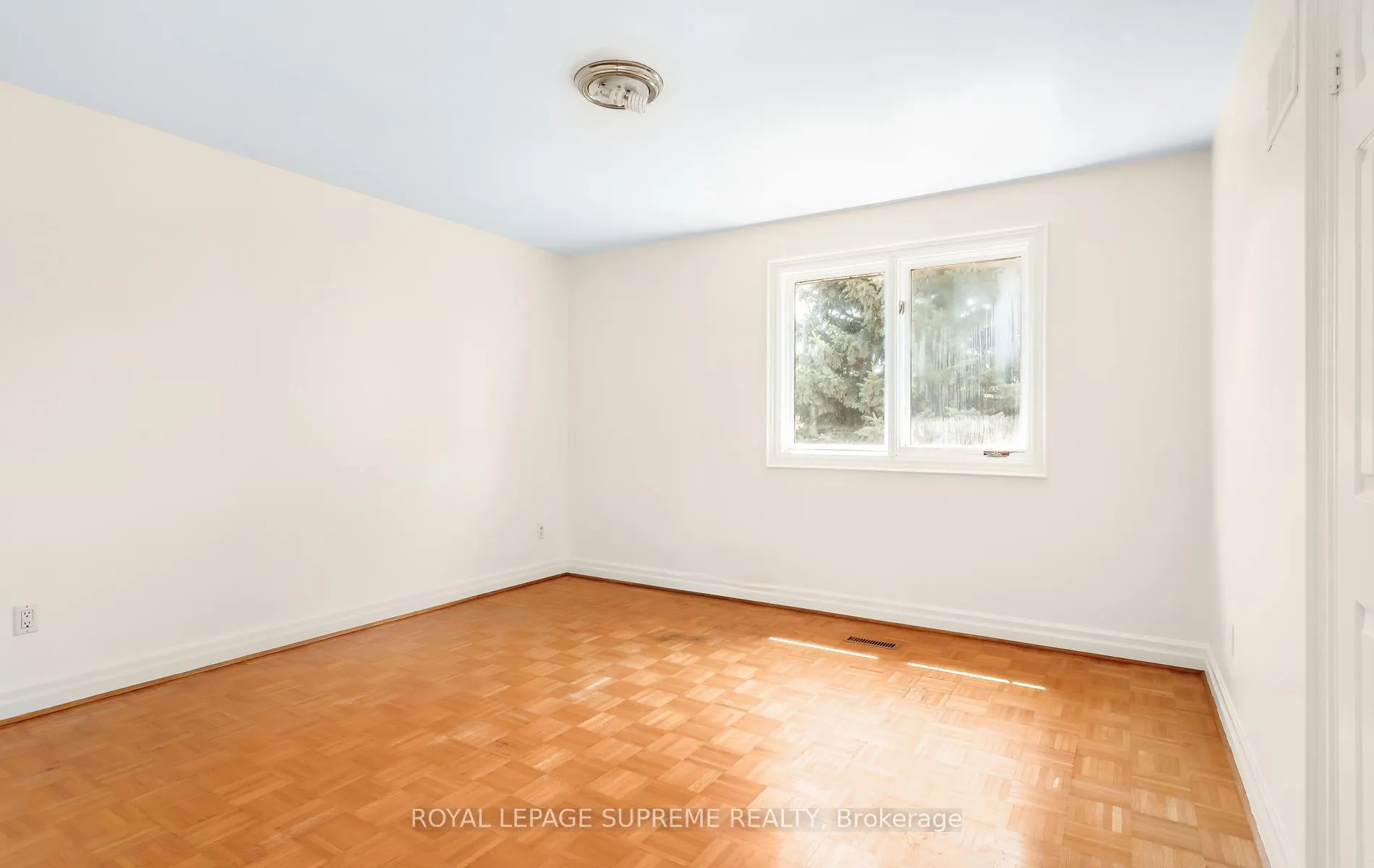Photo 32 of 31 Donalbert Road, Etobicoke, Islington-City Centre West — HOMEH