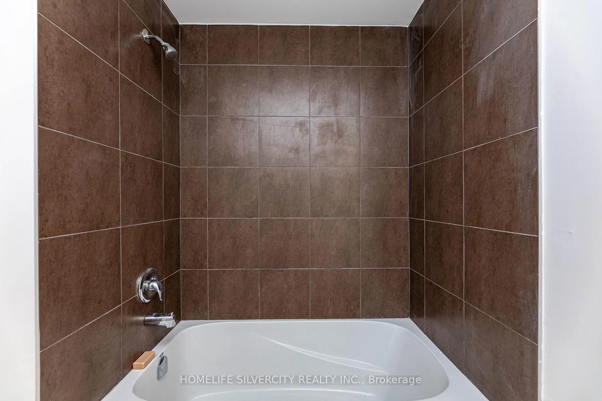 Photo 17 of Unit 17, 188 Angus Drive, Ajax, Central — HOMEH