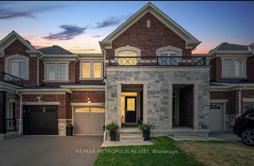 Front of 49 Rimrock Crescent