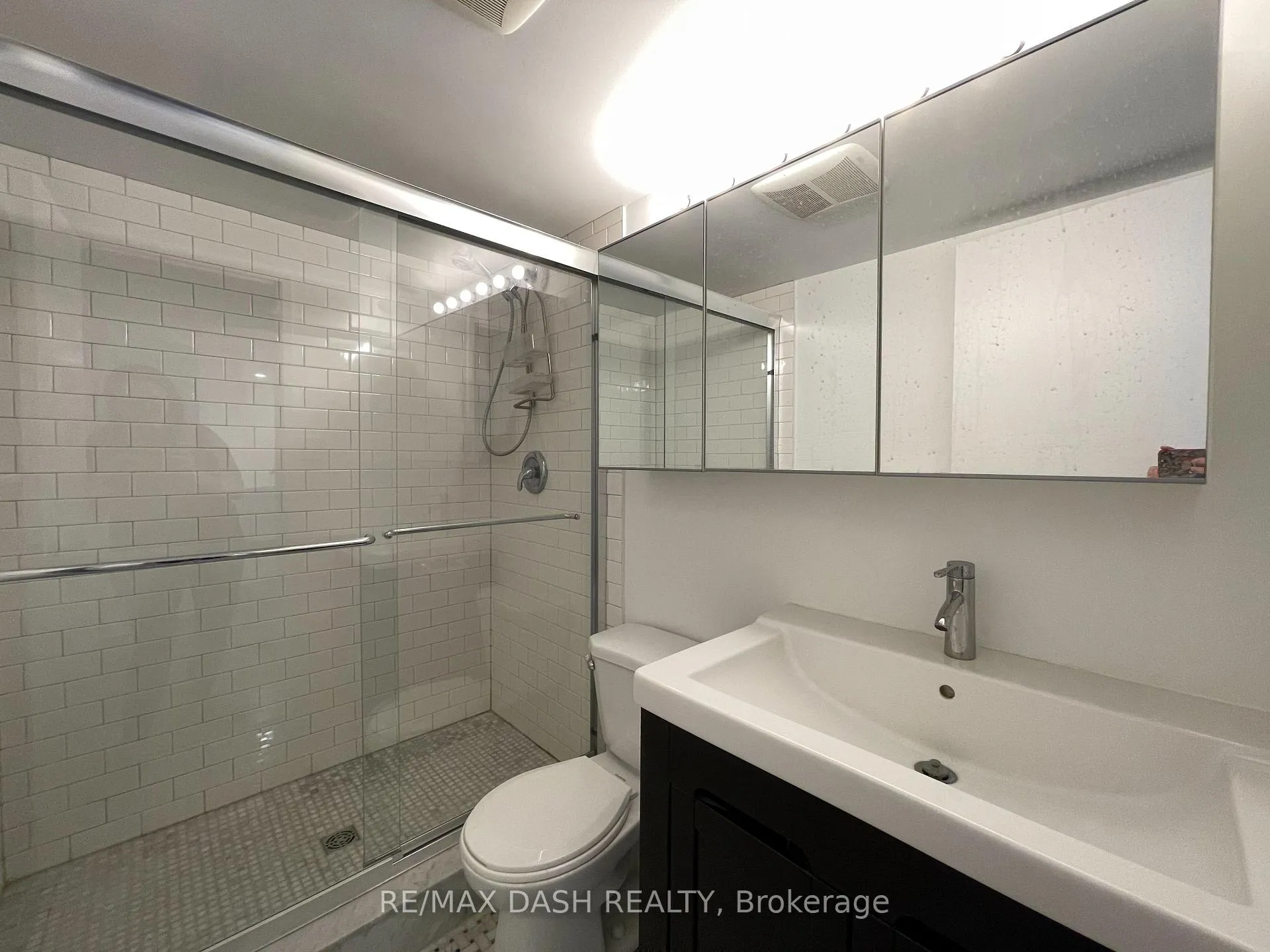 Photo 16 of Unit 414, 1001 Bay Street, Toronto, Bay Street Corridor — HOMEH