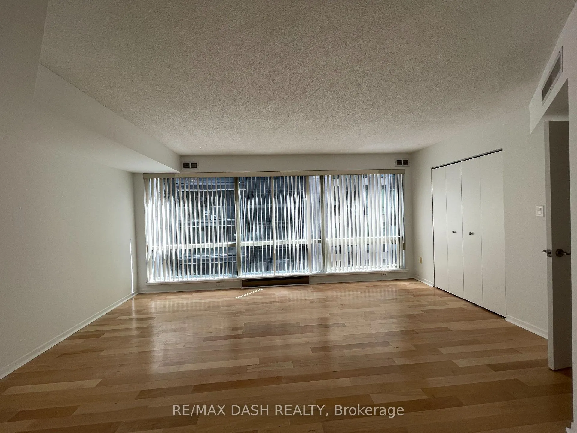 Photo 20 of Unit 414, 1001 Bay Street, Toronto, Bay Street Corridor — HOMEH
