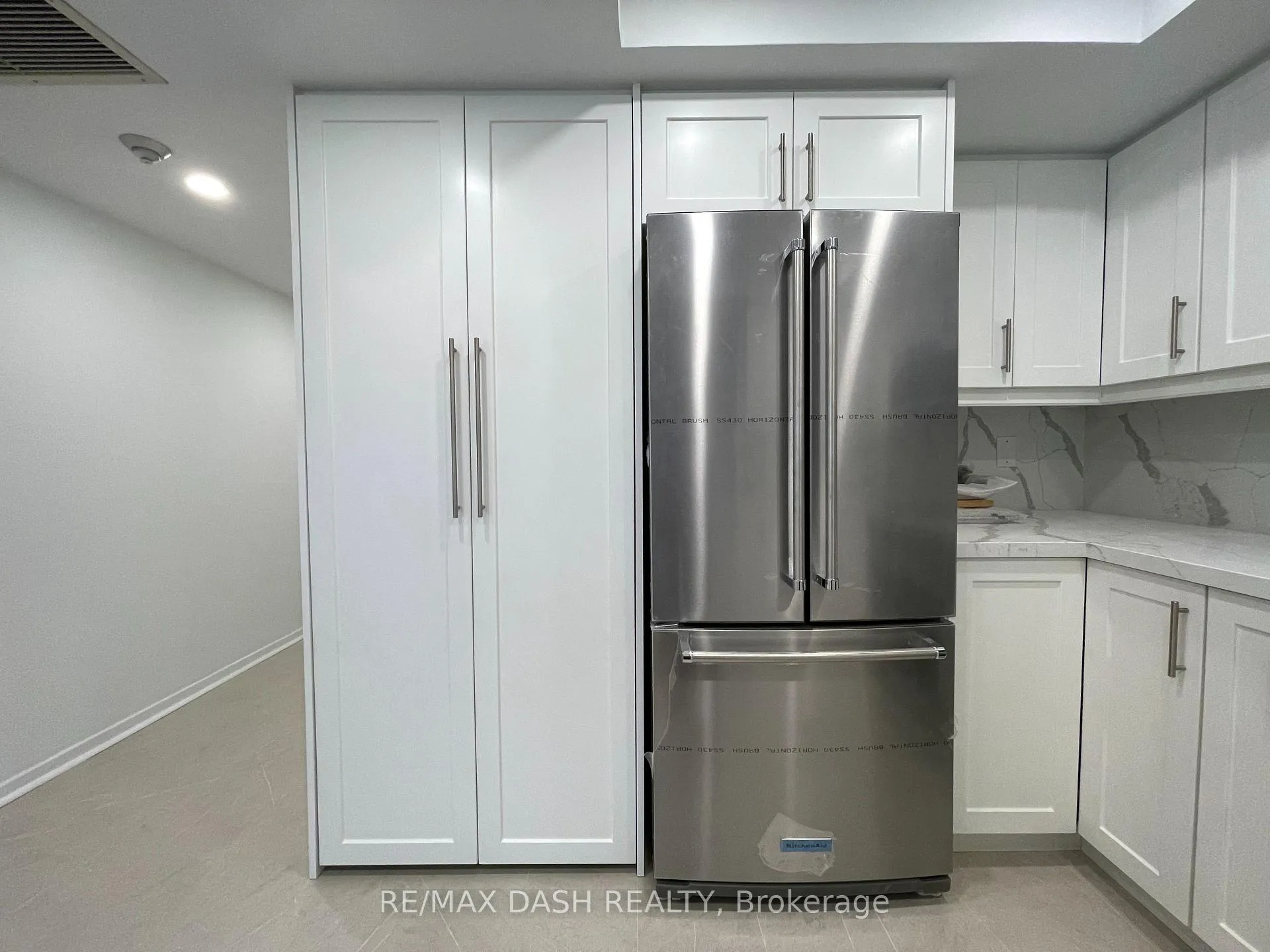 Photo 34 of Unit 414, 1001 Bay Street, Toronto, Bay Street Corridor — HOMEH