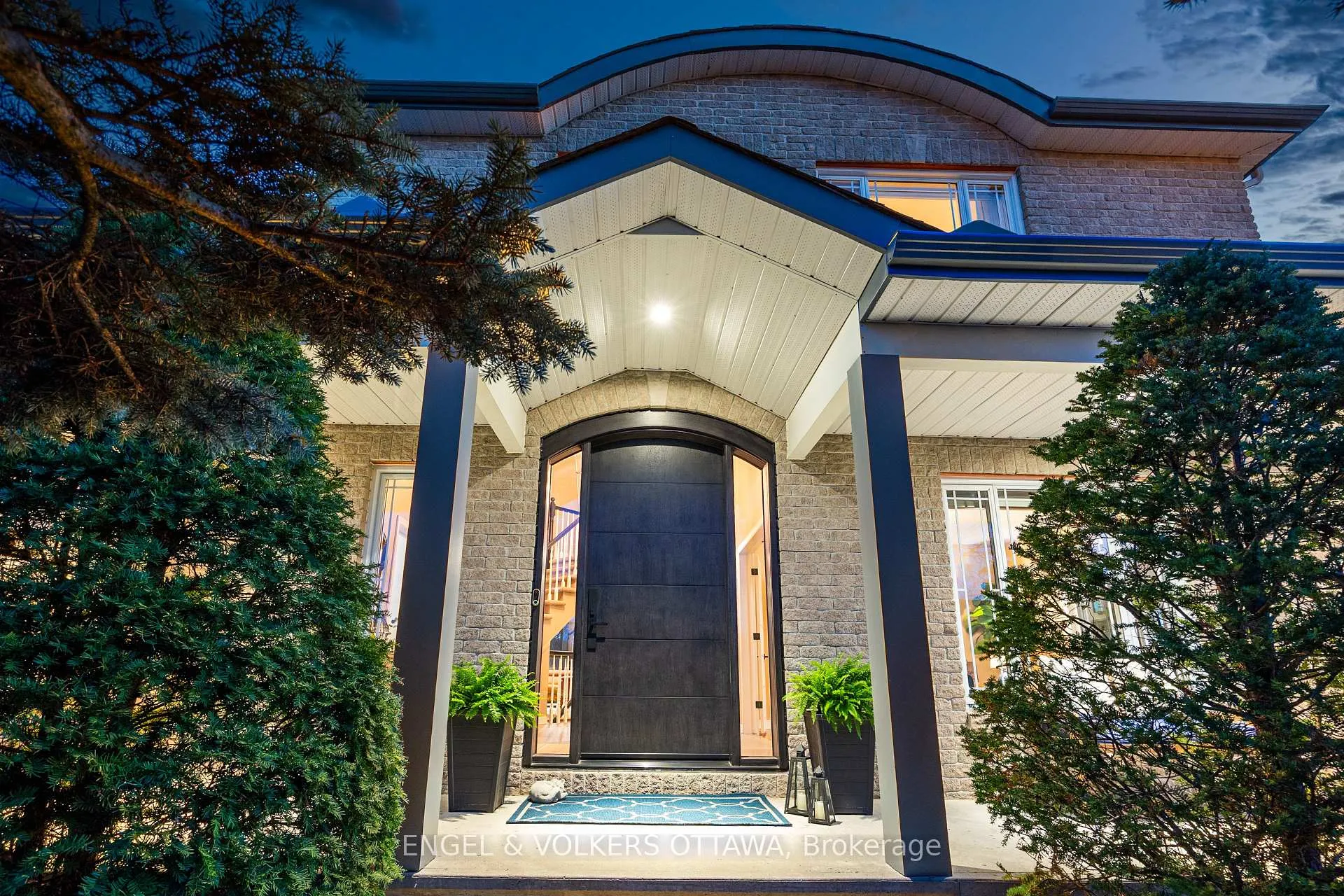 Photo 4 of 32 Barcham Crescent, Ottawa, Barrhaven - Hearts Desire — HOMEH