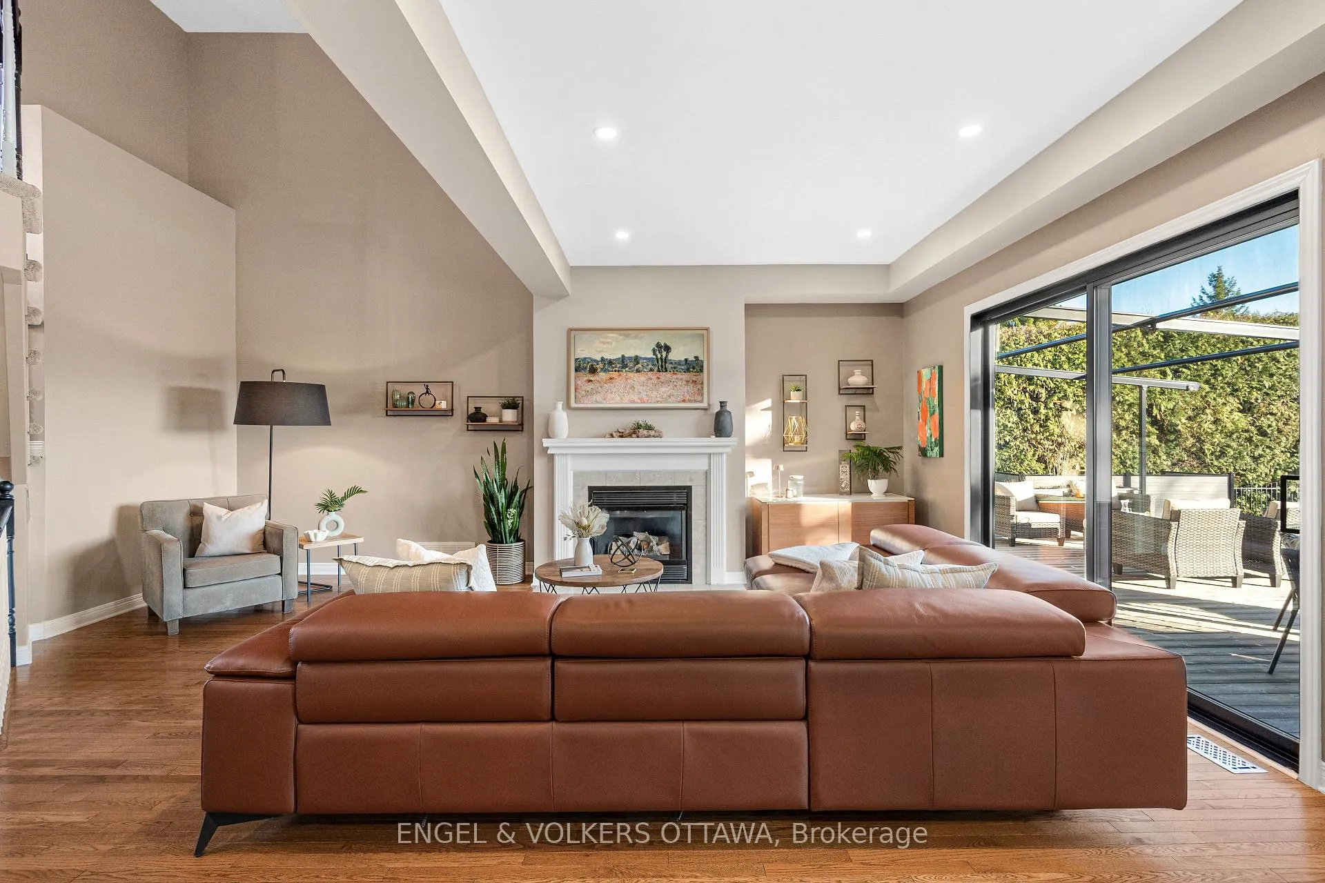 Photo 9 of 32 Barcham Crescent, Ottawa, Barrhaven - Hearts Desire — HOMEH