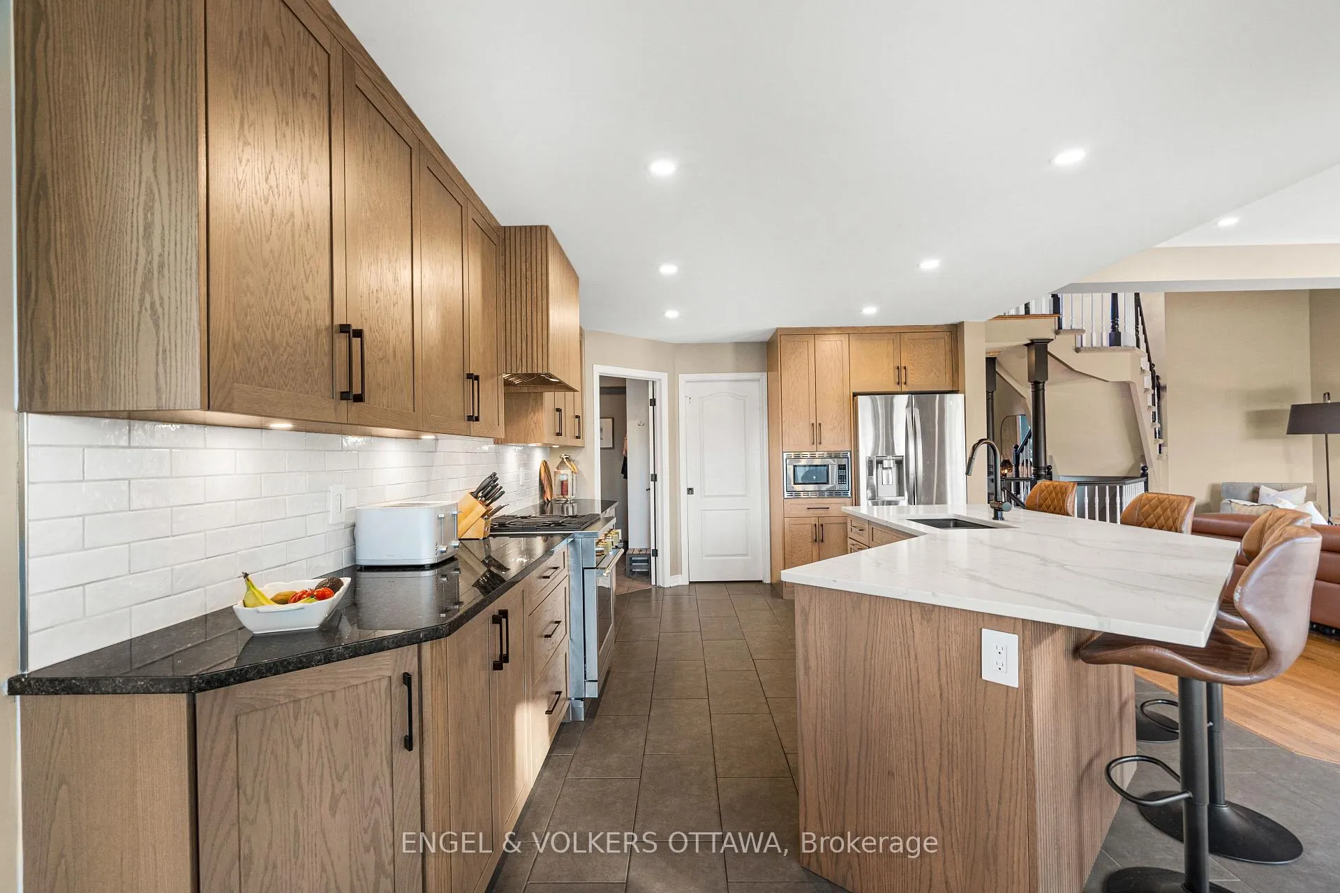 Photo 12 of 32 Barcham Crescent, Ottawa, Barrhaven - Hearts Desire — HOMEH