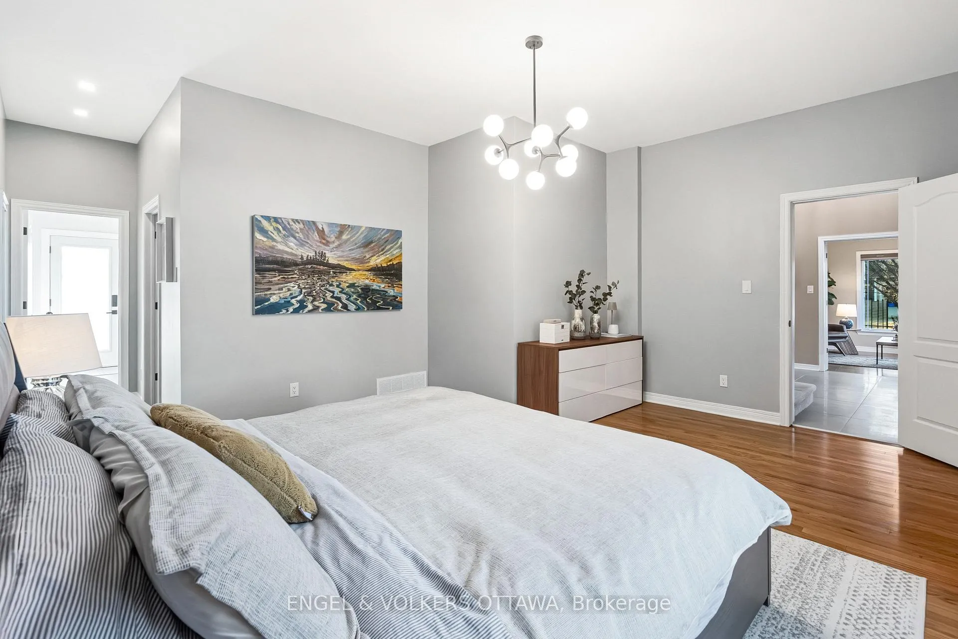 Photo 23 of 32 Barcham Crescent, Ottawa, Barrhaven - Hearts Desire — HOMEH