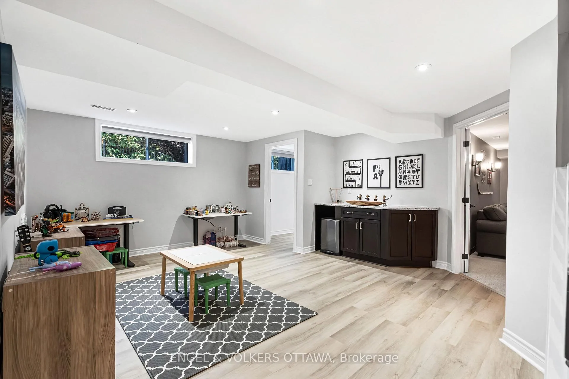 Photo 35 of 32 Barcham Crescent, Ottawa, Barrhaven - Hearts Desire — HOMEH