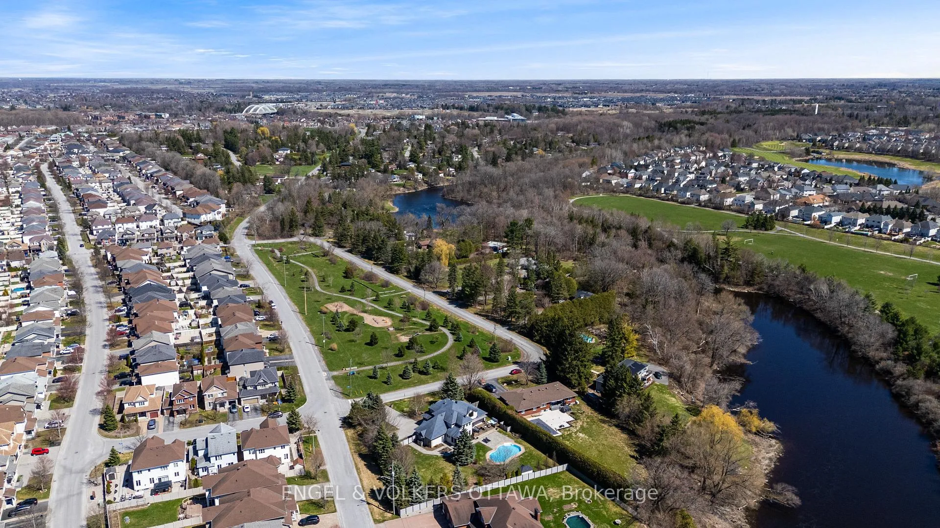 Photo 49 of 32 Barcham Crescent, Ottawa, Barrhaven - Hearts Desire — HOMEH