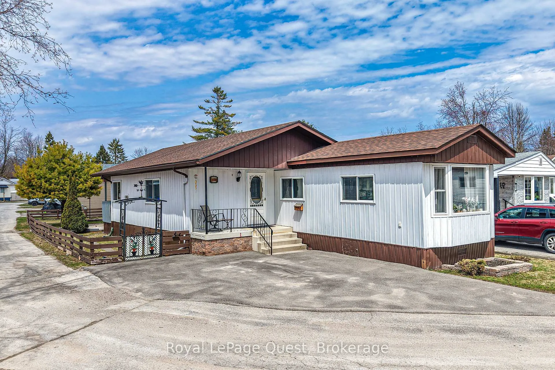 Front of Unit 132, 580 West Street S