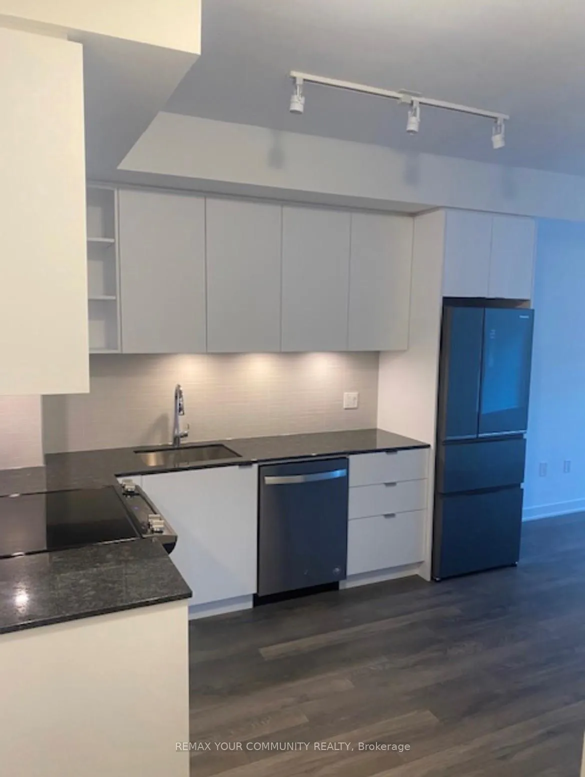 Photo 9 of Unit 518, 100 Eagle Rock Way, Vaughan, Rural Vaughan — HOMEH