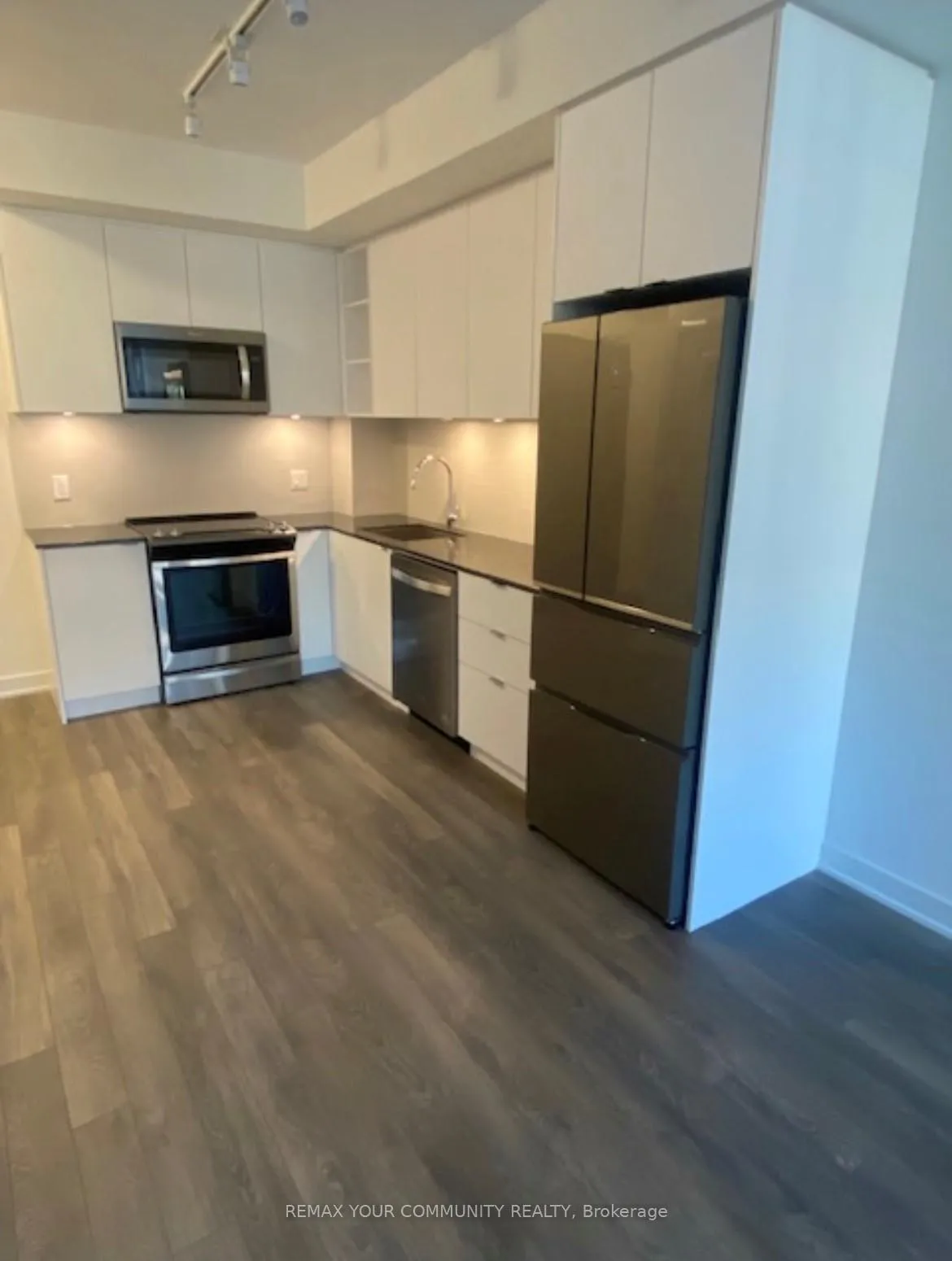 Photo 10 of Unit 518, 100 Eagle Rock Way, Vaughan, Rural Vaughan — HOMEH