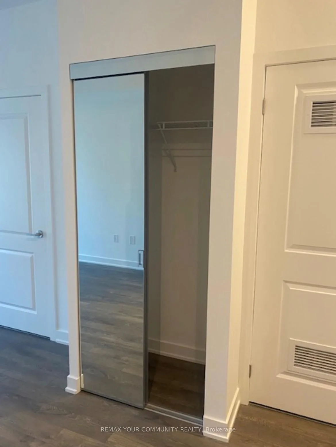 Photo 14 of Unit 518, 100 Eagle Rock Way, Vaughan, Rural Vaughan — HOMEH