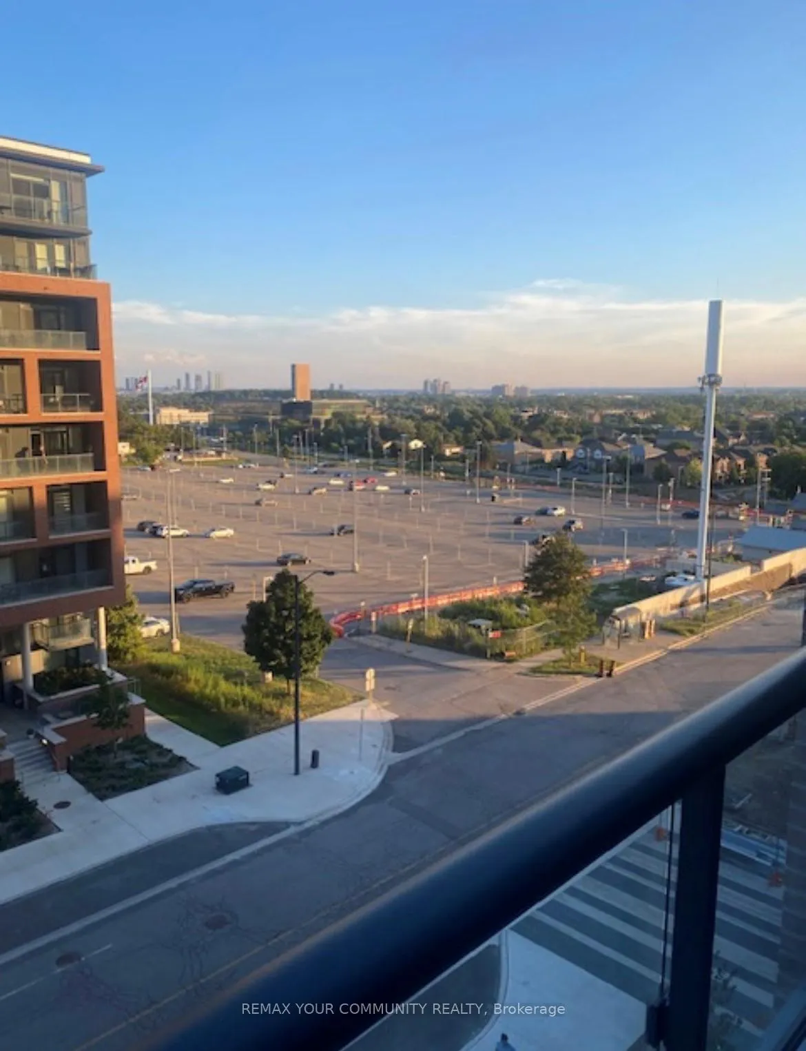 Photo 15 of Unit 518, 100 Eagle Rock Way, Vaughan, Rural Vaughan — HOMEH
