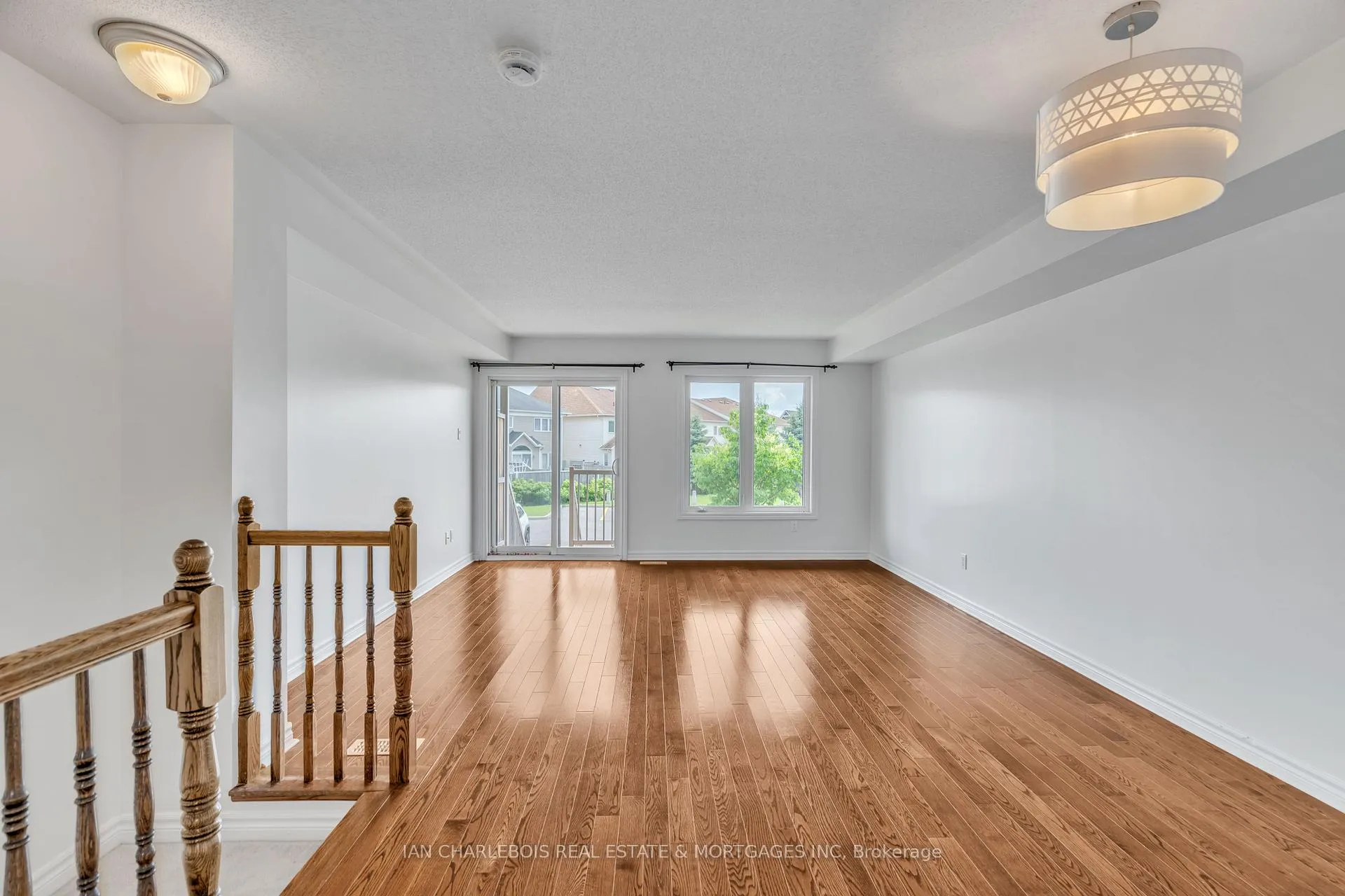 Photo 9 of Unit 10, 2382 Esprit Drive, Ottawa, Avalon East — HOMEH