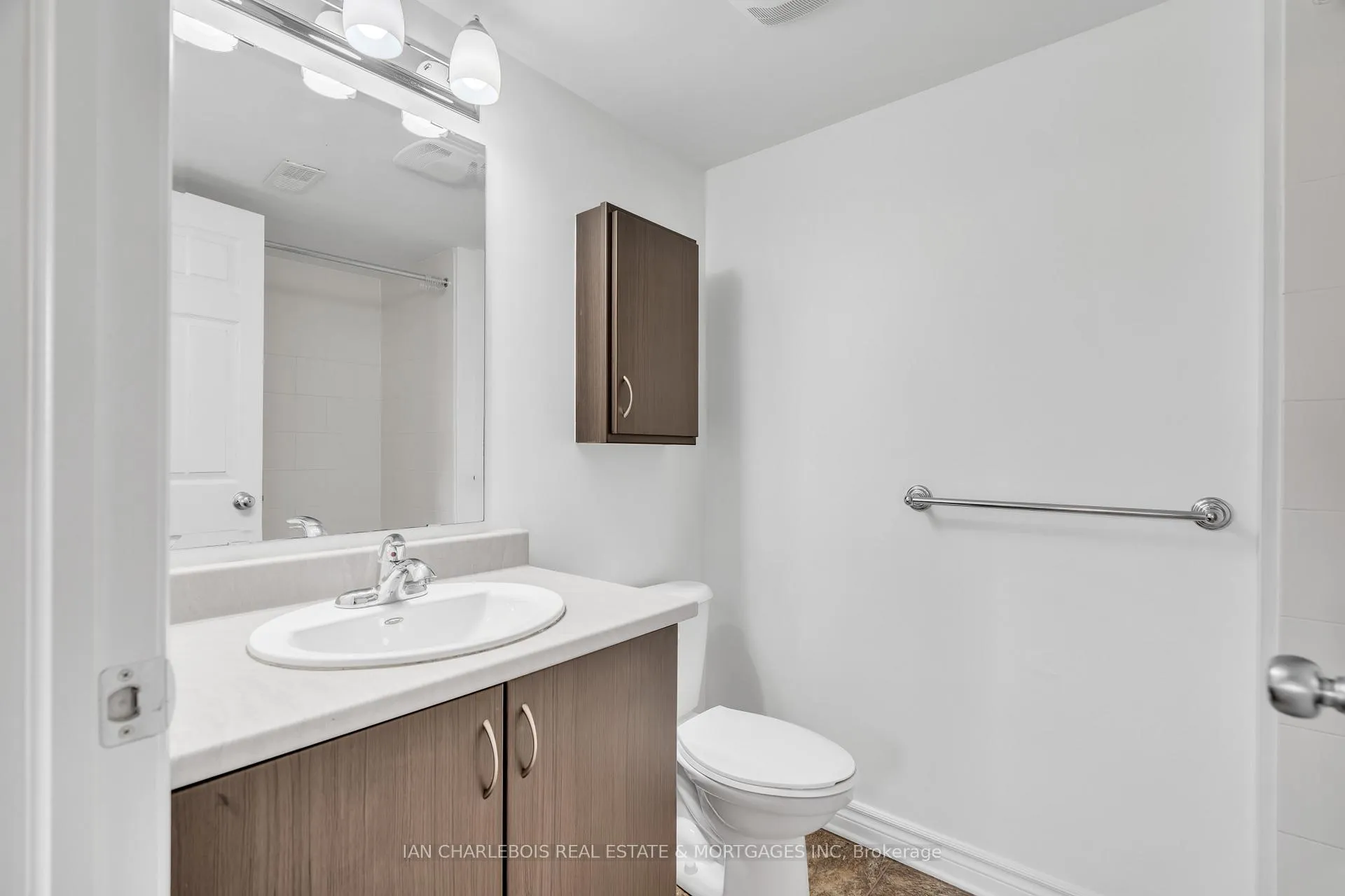 Photo 15 of Unit 10, 2382 Esprit Drive, Ottawa, Avalon East — HOMEH