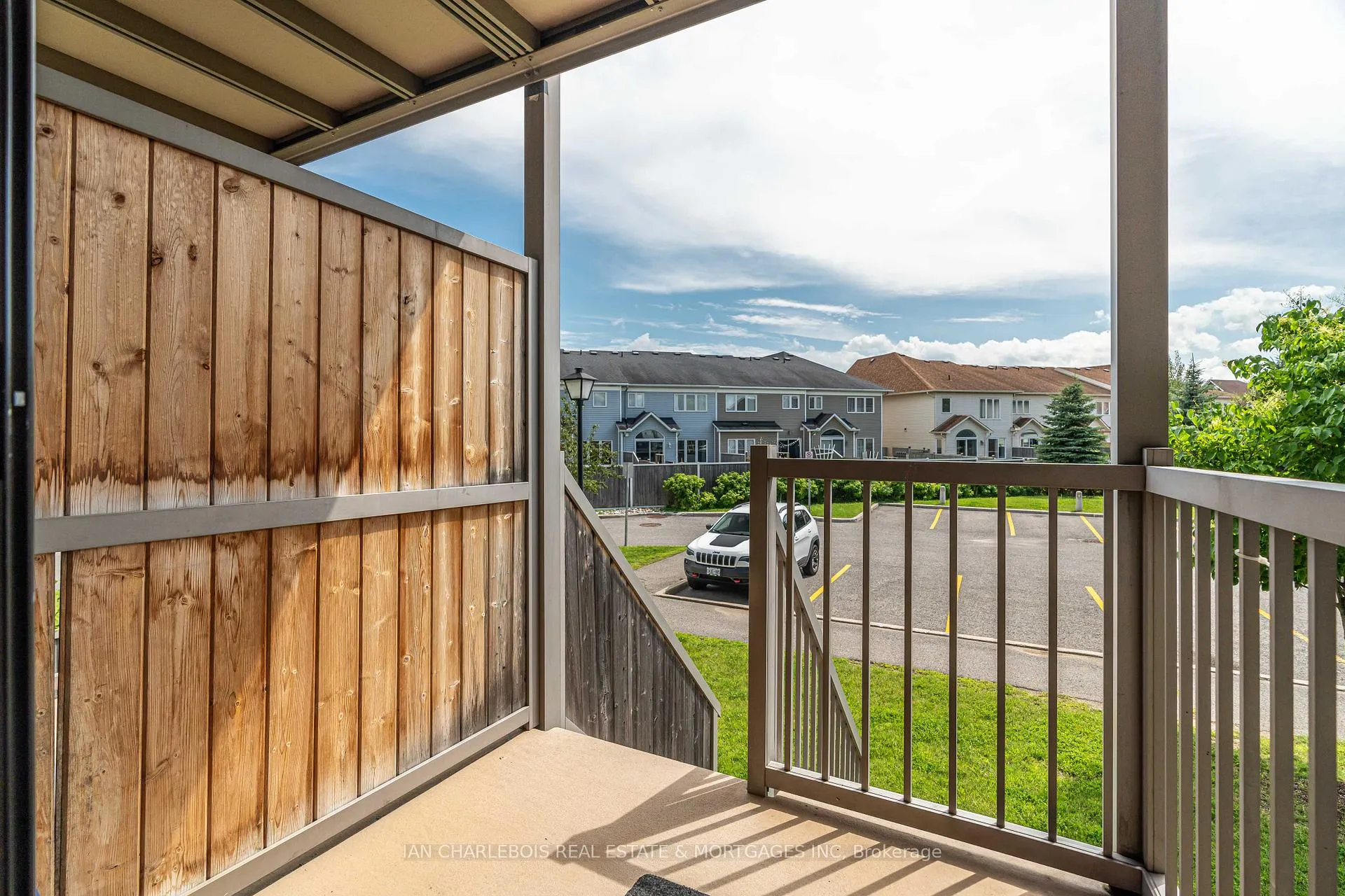 Photo 17 of Unit 10, 2382 Esprit Drive, Ottawa, Avalon East — HOMEH