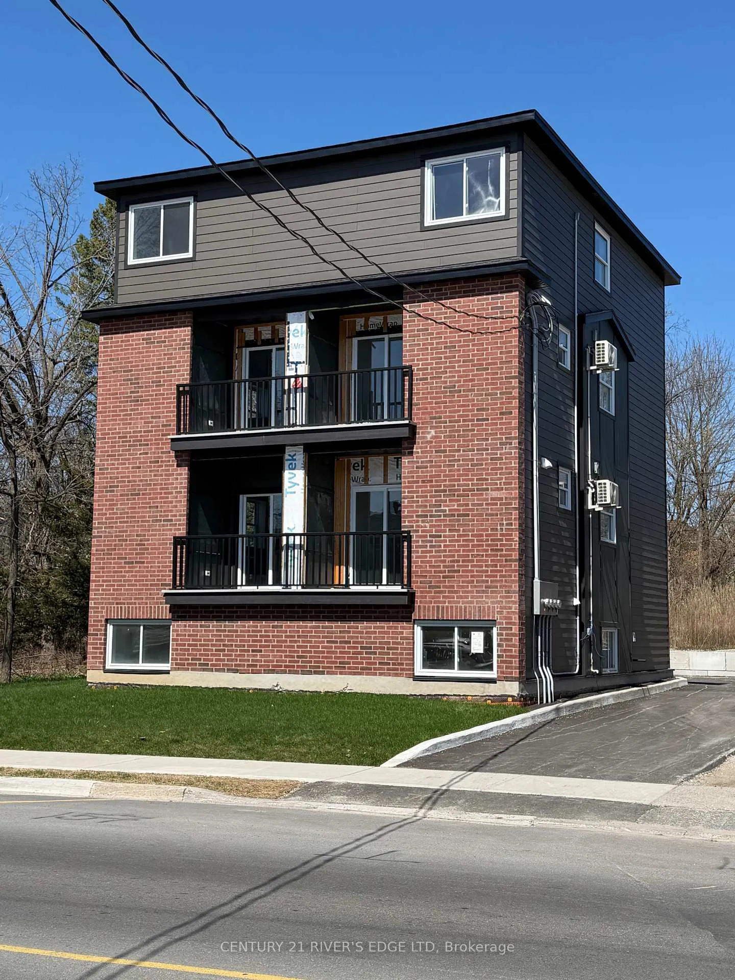 Photo of 131 Gore Street E