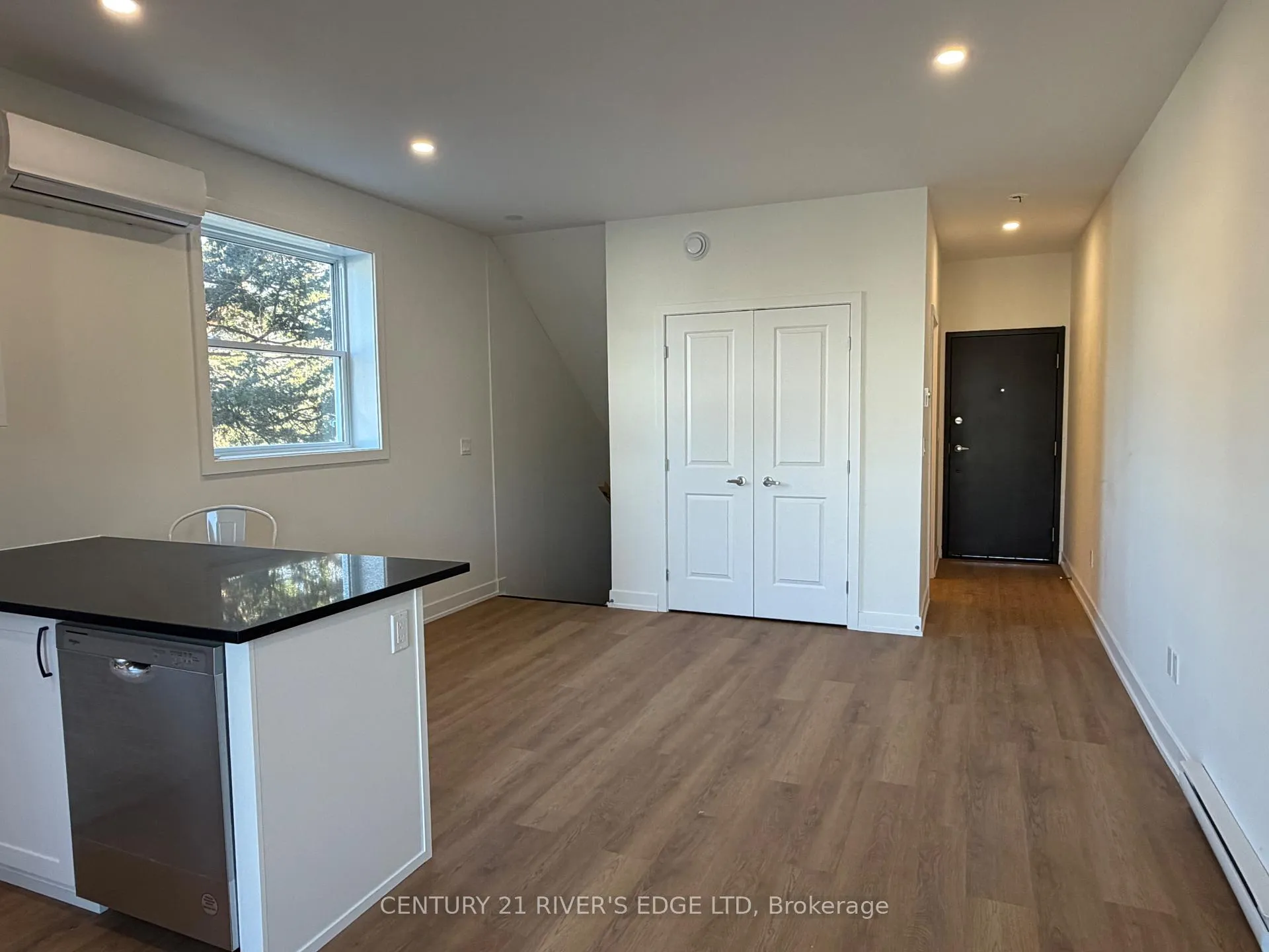 Photo 10 of 131 Gore Street E, Perth — HOMEH